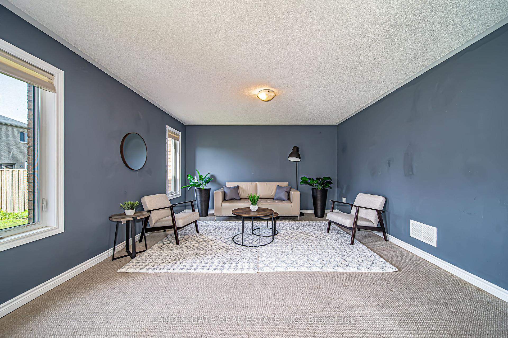 Photo 7 of 2 Manchester Court, Caledon, Bolton West — HOMEH