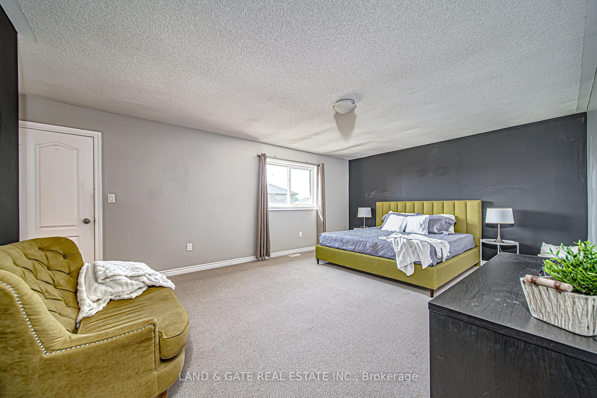 Photo 15 of 2 Manchester Court, Caledon, Bolton West — HOMEH