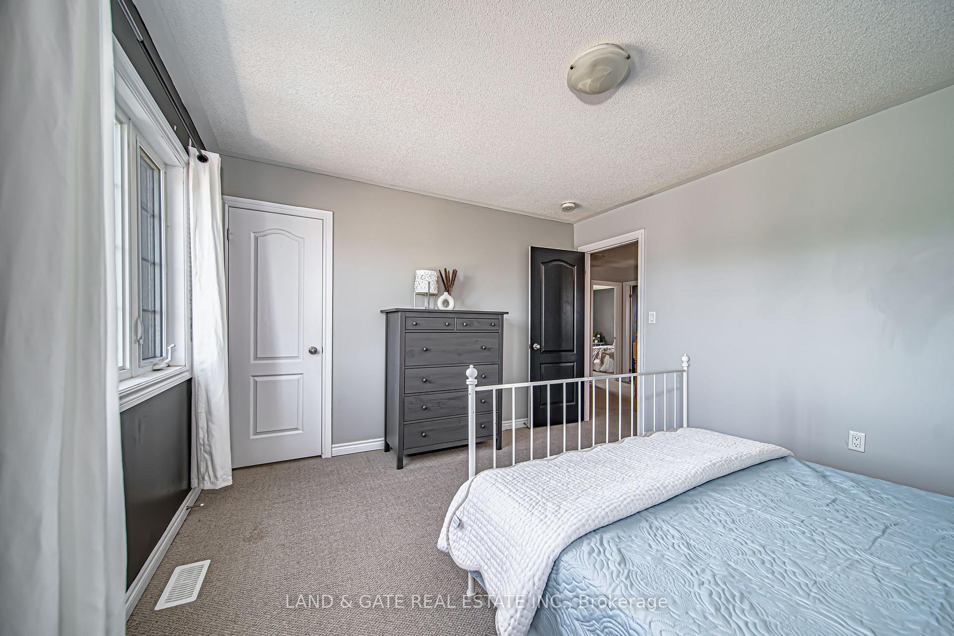 Photo 25 of 2 Manchester Court, Caledon, Bolton West — HOMEH