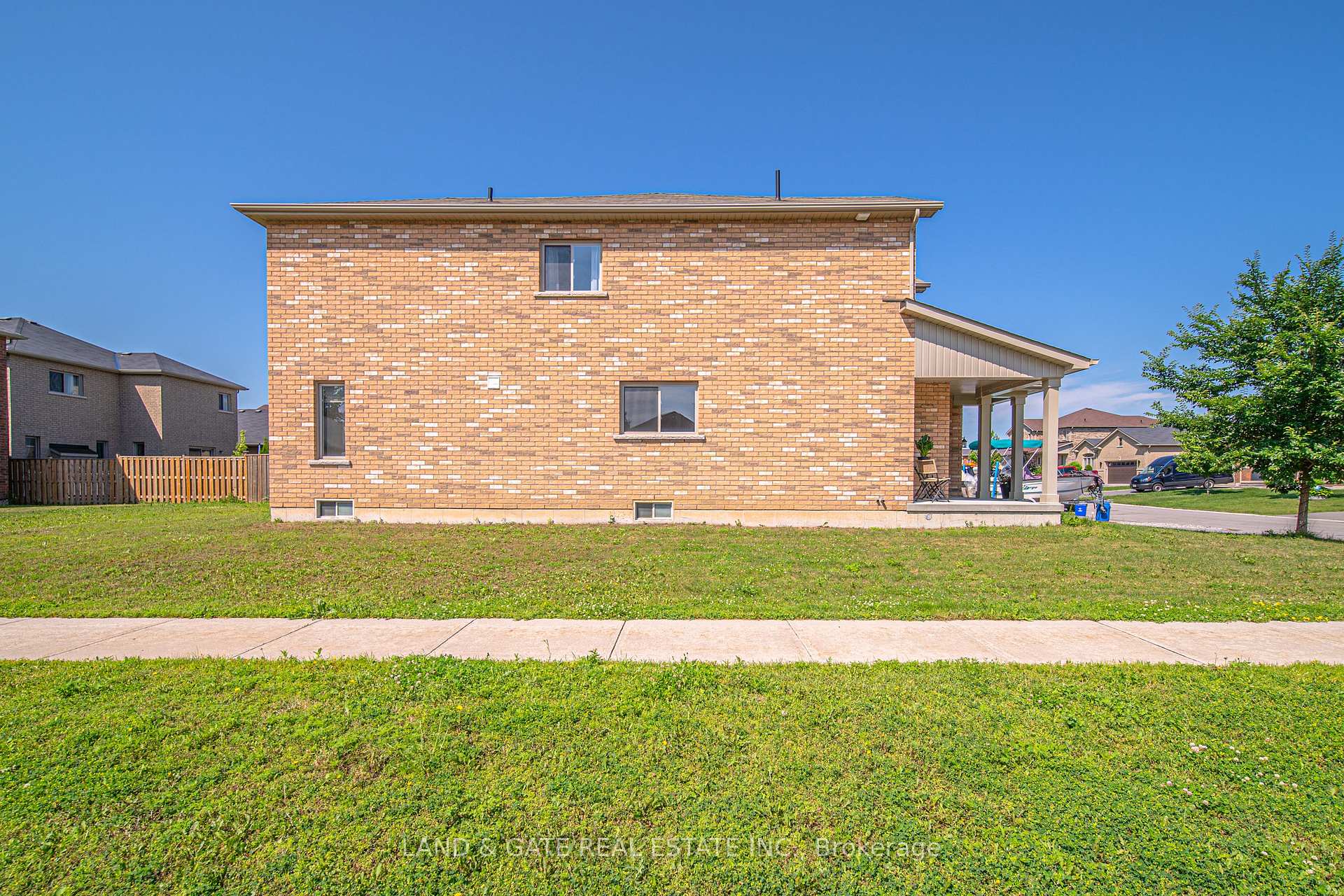 Photo 27 of 2 Manchester Court, Caledon, Bolton West — HOMEH