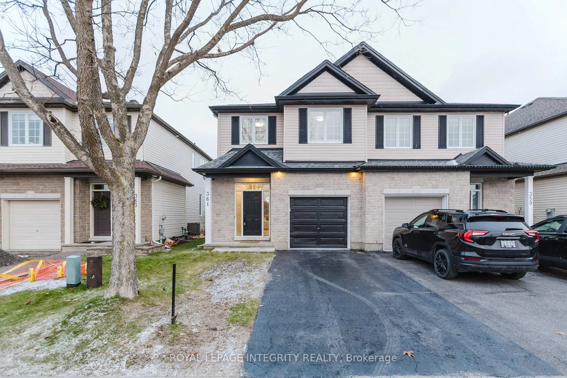 Front of 361 Widgeon Way