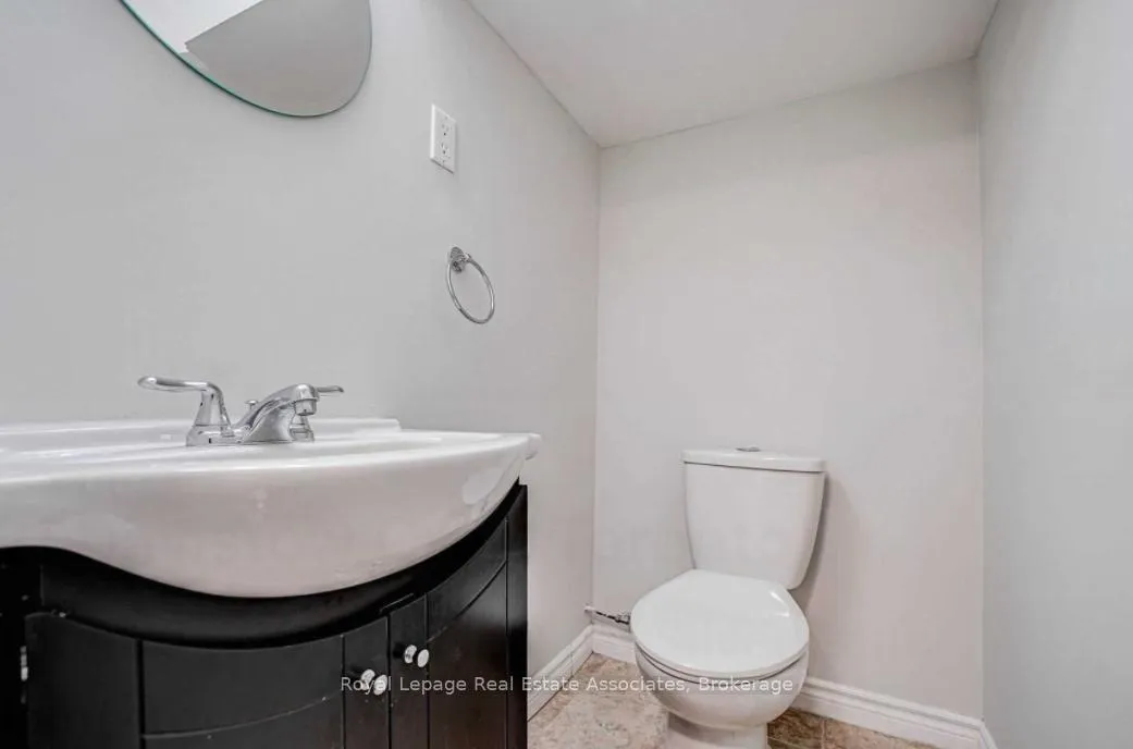 Photo 21 of 21 Davistow Crescent, Etobicoke, Mount Olive-Silverstone-Jamestown — HOMEH