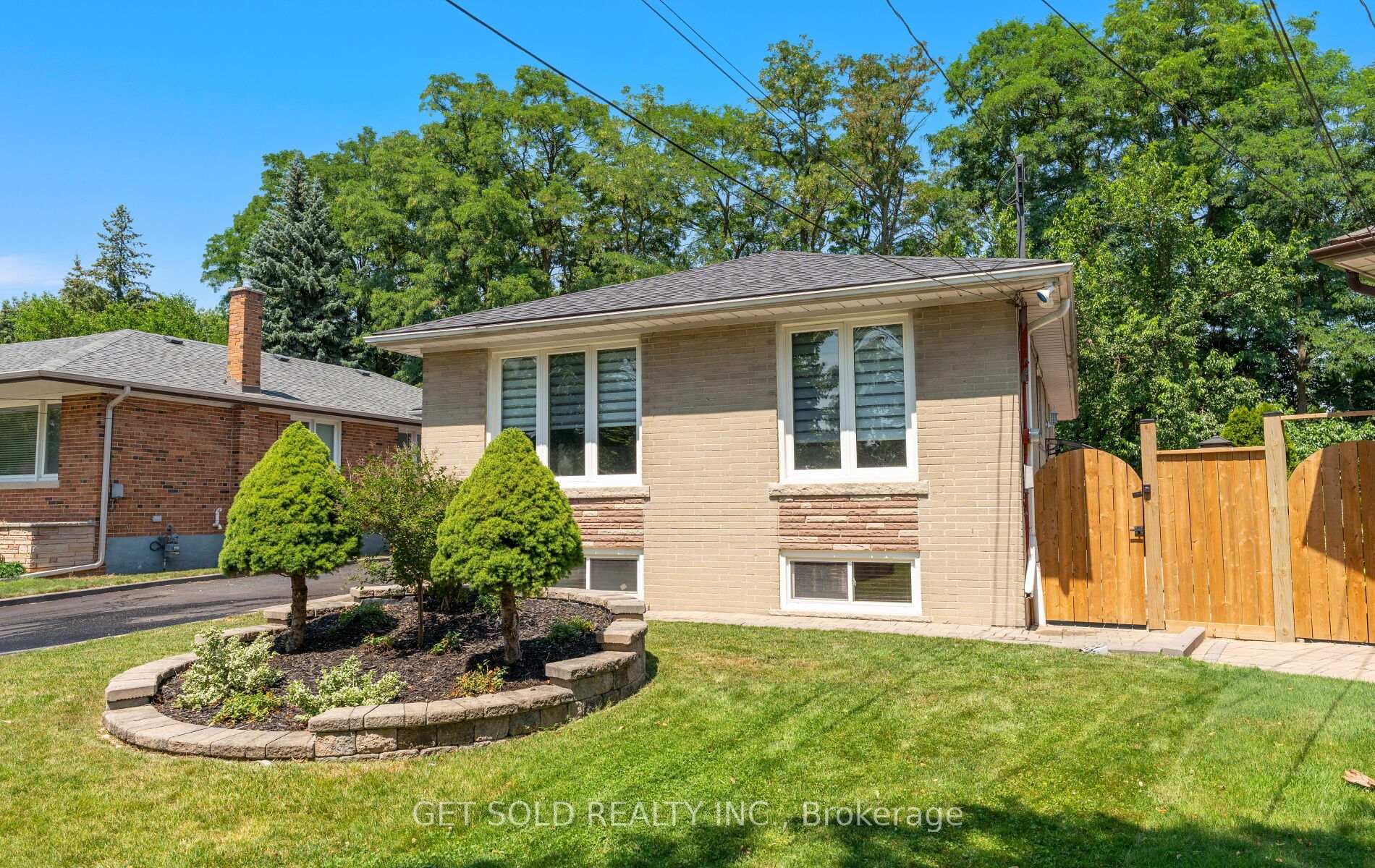 Photo 1 of Unit basement, 40 Barkwin Drive, Etobicoke, Thistletown-Beaumonde Heights — HOMEH