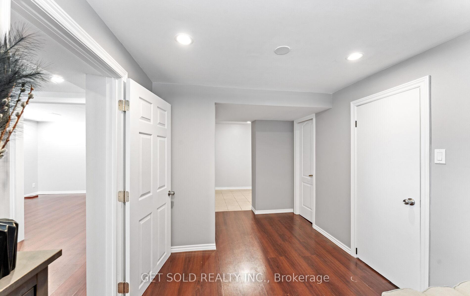 Photo 6 of Unit basement, 40 Barkwin Drive, Etobicoke, Thistletown-Beaumonde Heights — HOMEH