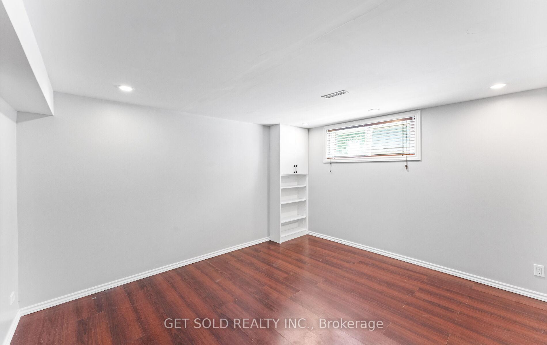 Photo 3 of Unit basement, 40 Barkwin Drive, Etobicoke, Thistletown-Beaumonde Heights — HOMEH