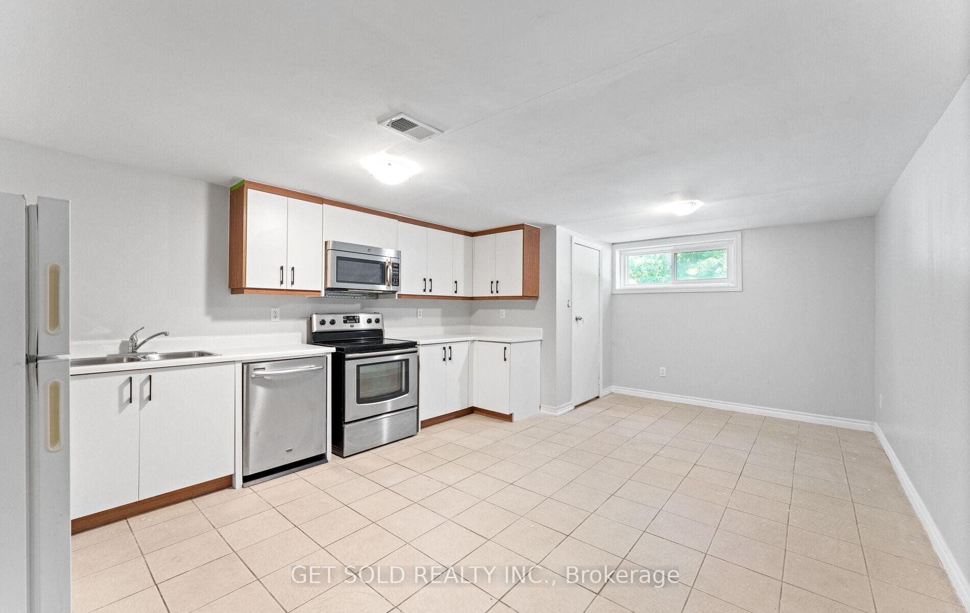 Photo 10 of Unit basement, 40 Barkwin Drive, Etobicoke, Thistletown-Beaumonde Heights — HOMEH