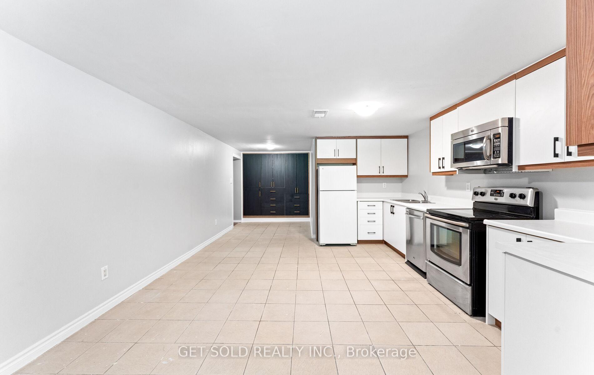 Photo 11 of Unit basement, 40 Barkwin Drive, Etobicoke, Thistletown-Beaumonde Heights — HOMEH