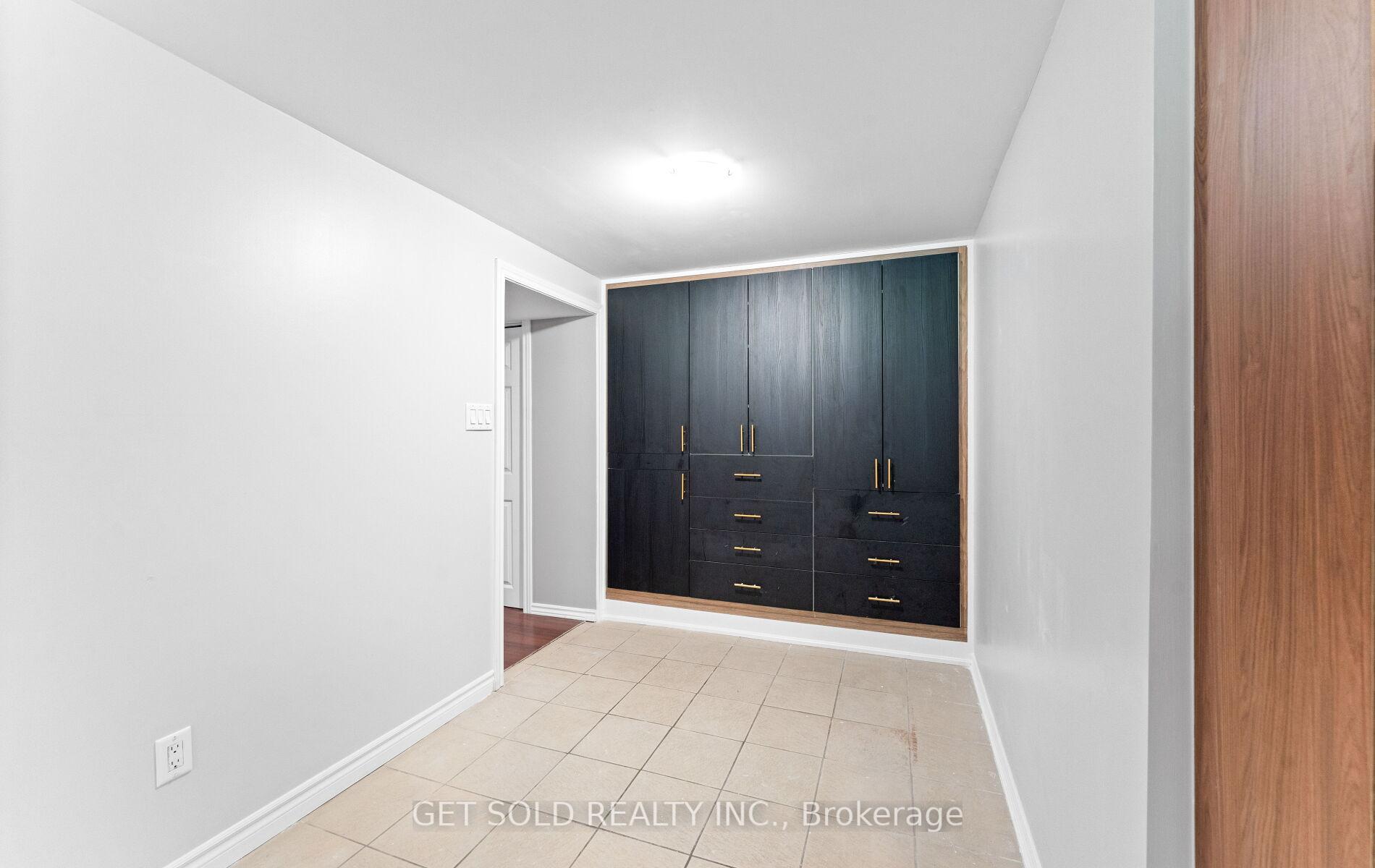 Photo 15 of Unit basement, 40 Barkwin Drive, Etobicoke, Thistletown-Beaumonde Heights — HOMEH