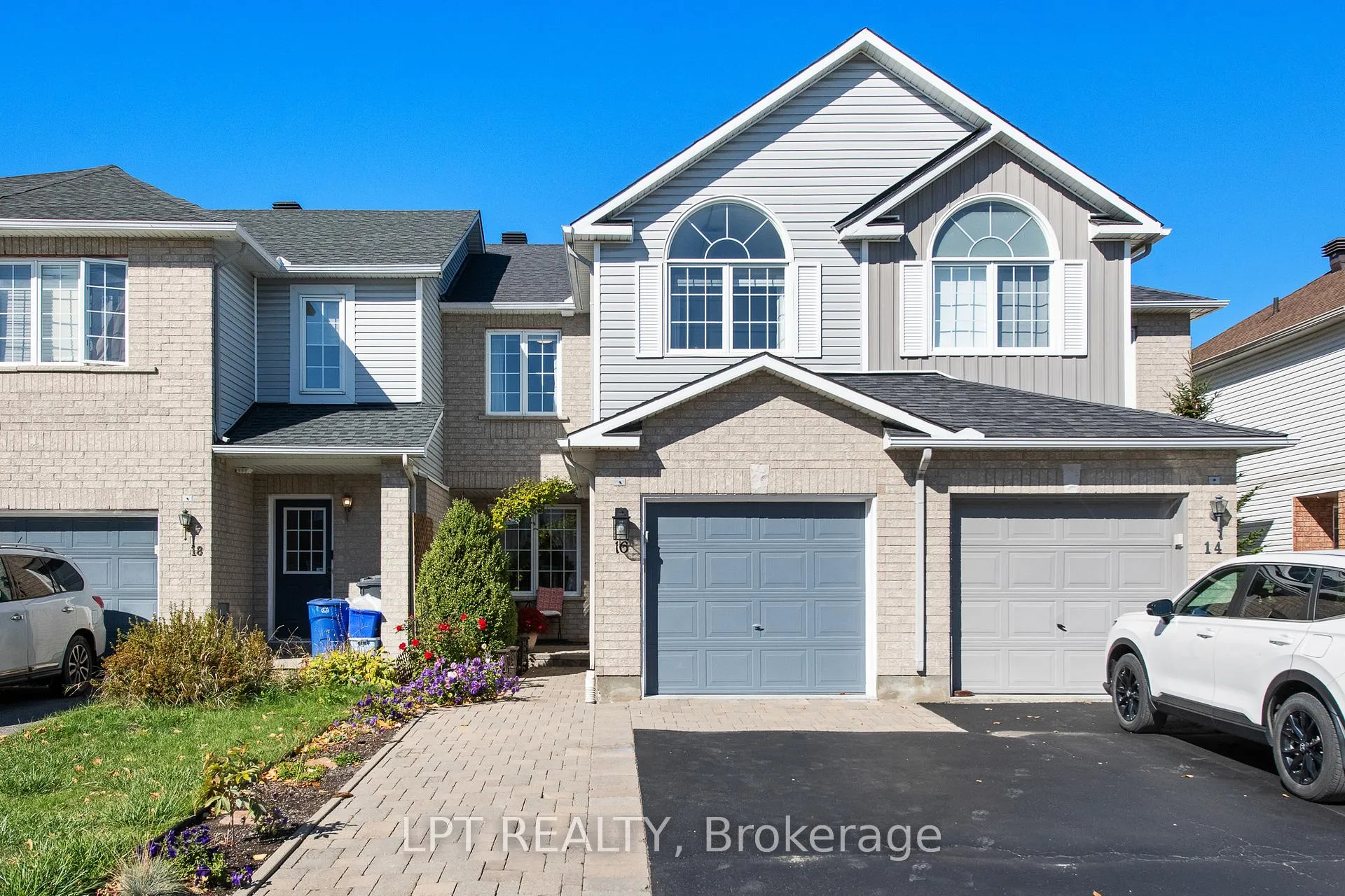 Front of 16 Calaveras Avenue