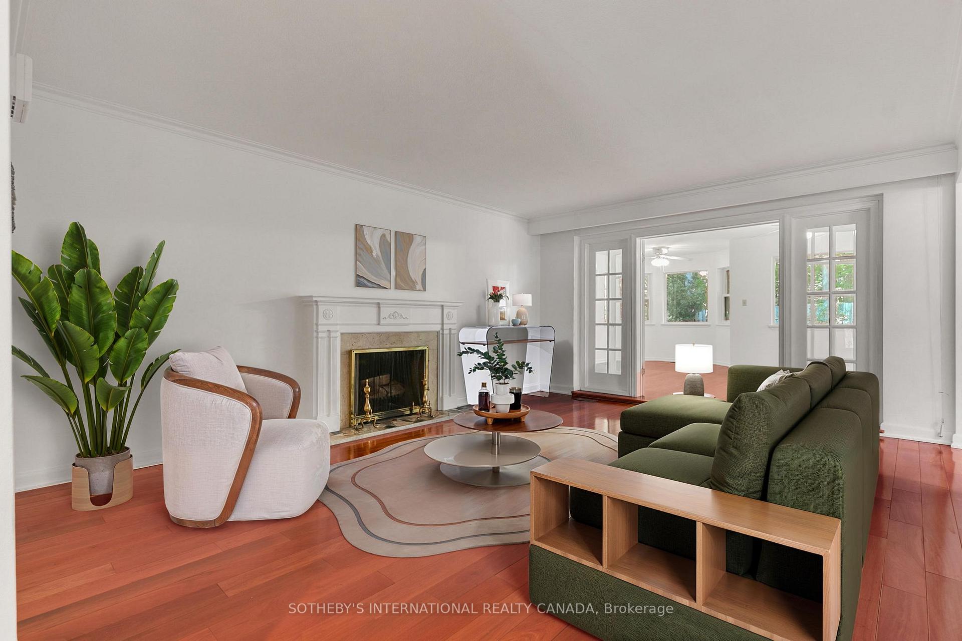 Photo 4 of 9 Queensborough Crescent, Etobicoke, Willowridge-Martingrove-Richview — HOMEH