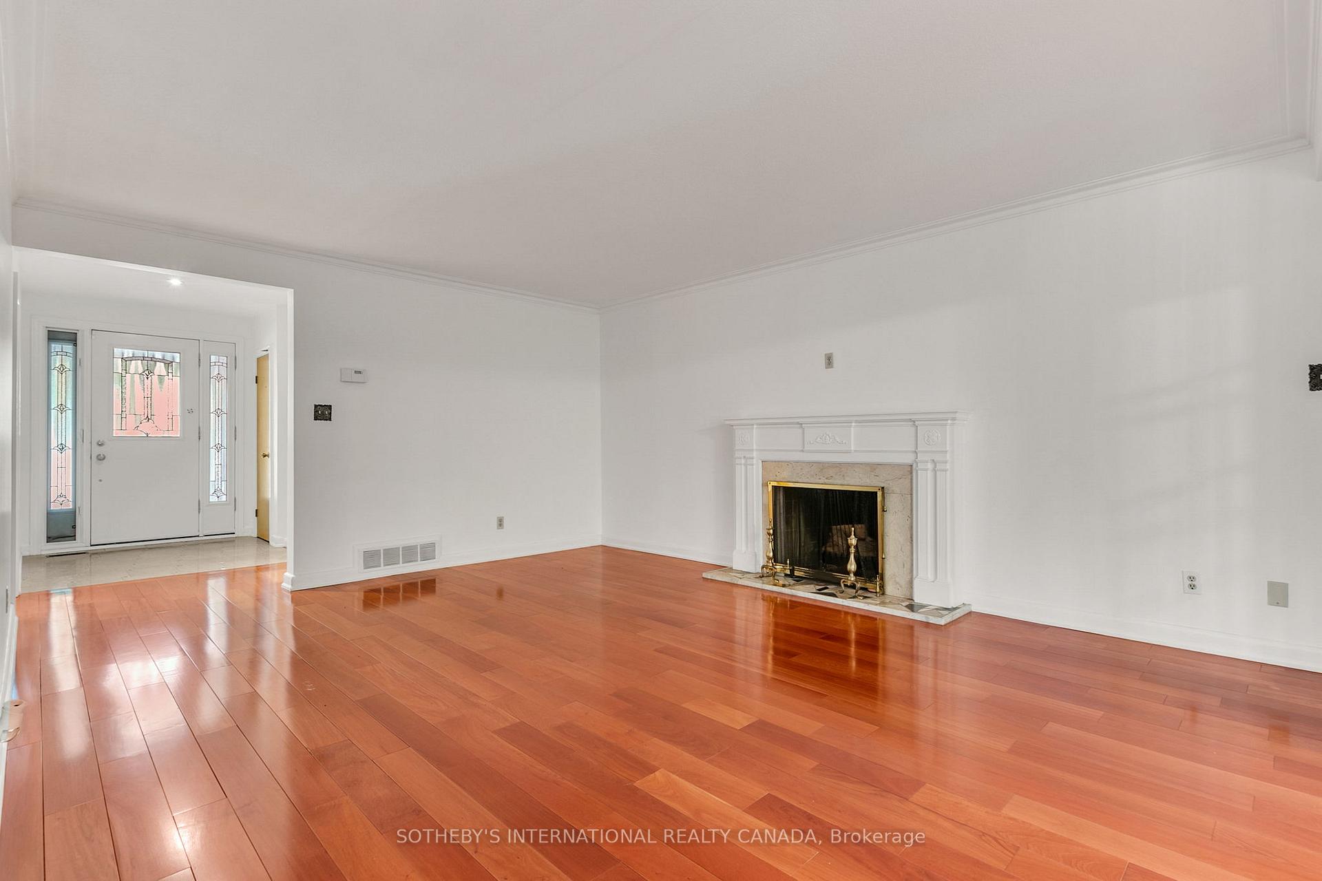 Photo 31 of 9 Queensborough Crescent, Etobicoke, Willowridge-Martingrove-Richview — HOMEH
