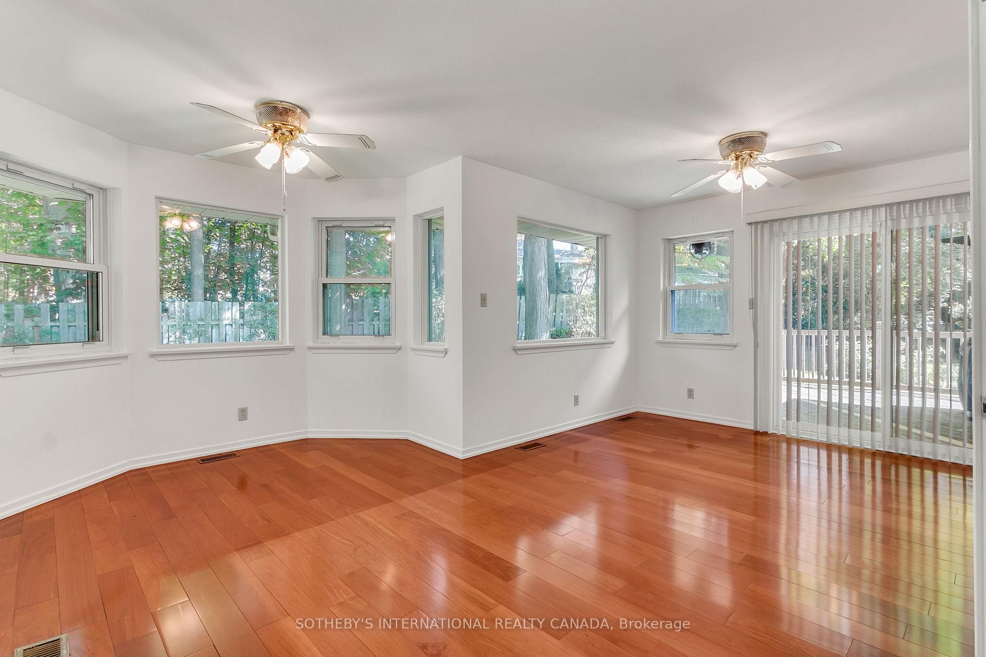 Photo 32 of 9 Queensborough Crescent, Etobicoke, Willowridge-Martingrove-Richview — HOMEH