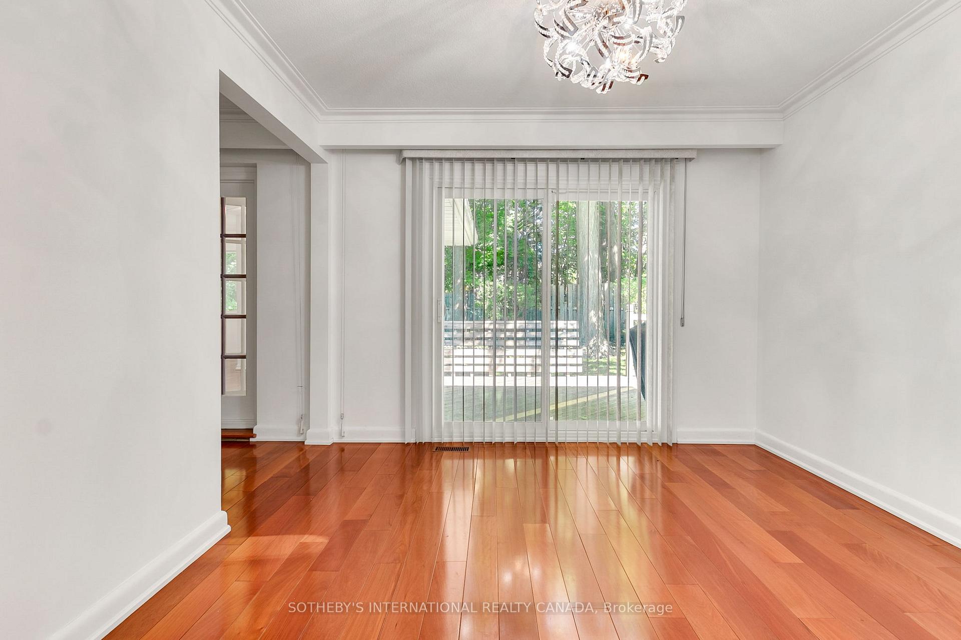 Photo 25 of 9 Queensborough Crescent, Etobicoke, Willowridge-Martingrove-Richview — HOMEH