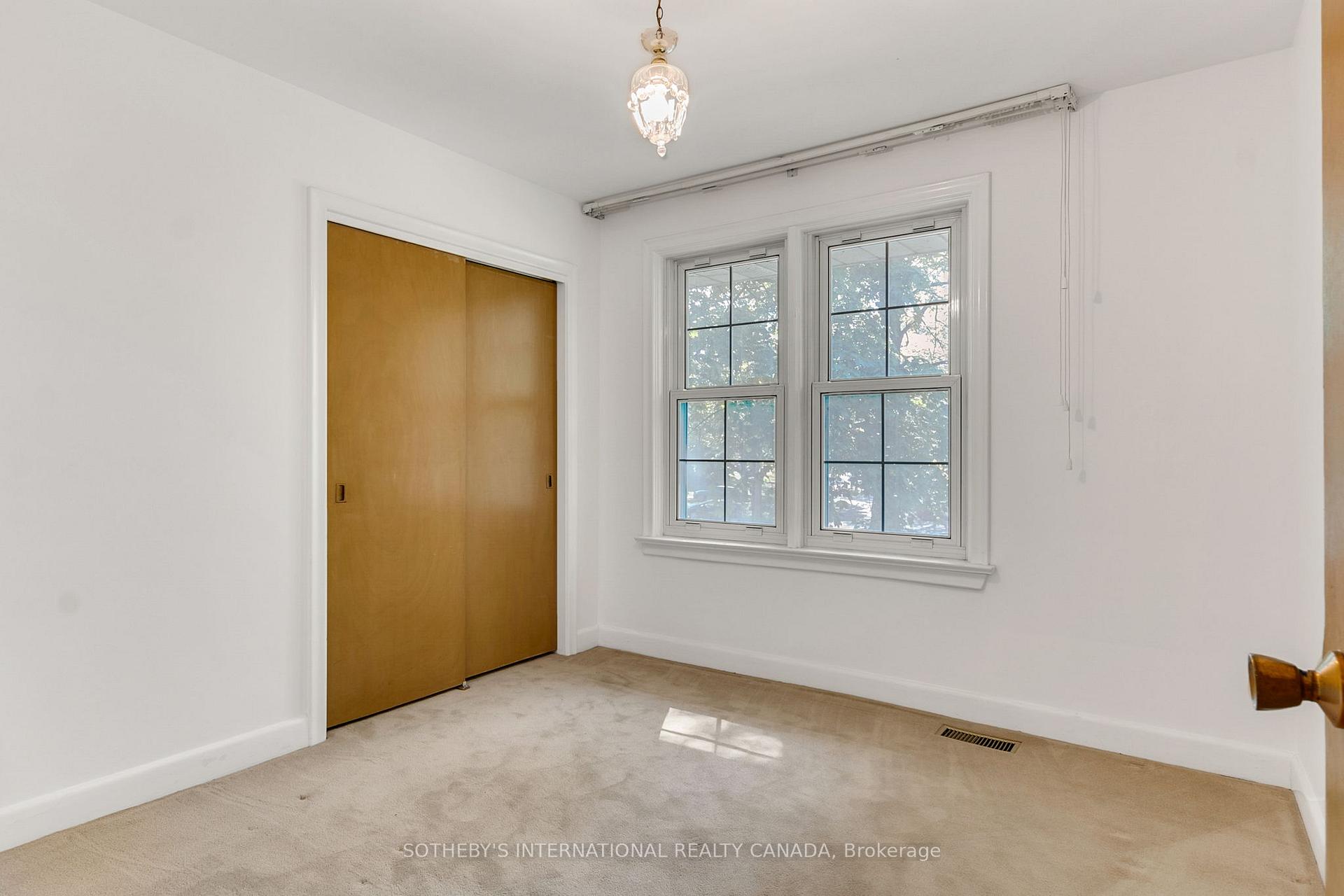 Photo 23 of 9 Queensborough Crescent, Etobicoke, Willowridge-Martingrove-Richview — HOMEH