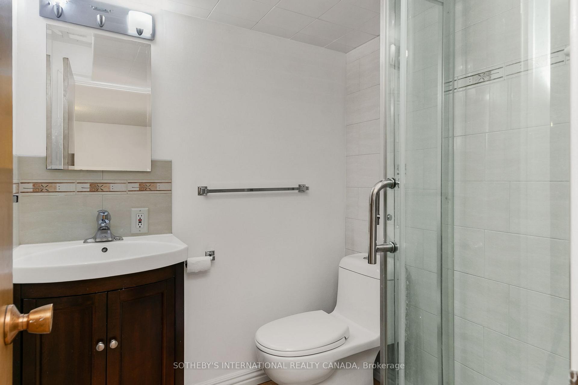 Photo 35 of 9 Queensborough Crescent, Etobicoke, Willowridge-Martingrove-Richview — HOMEH