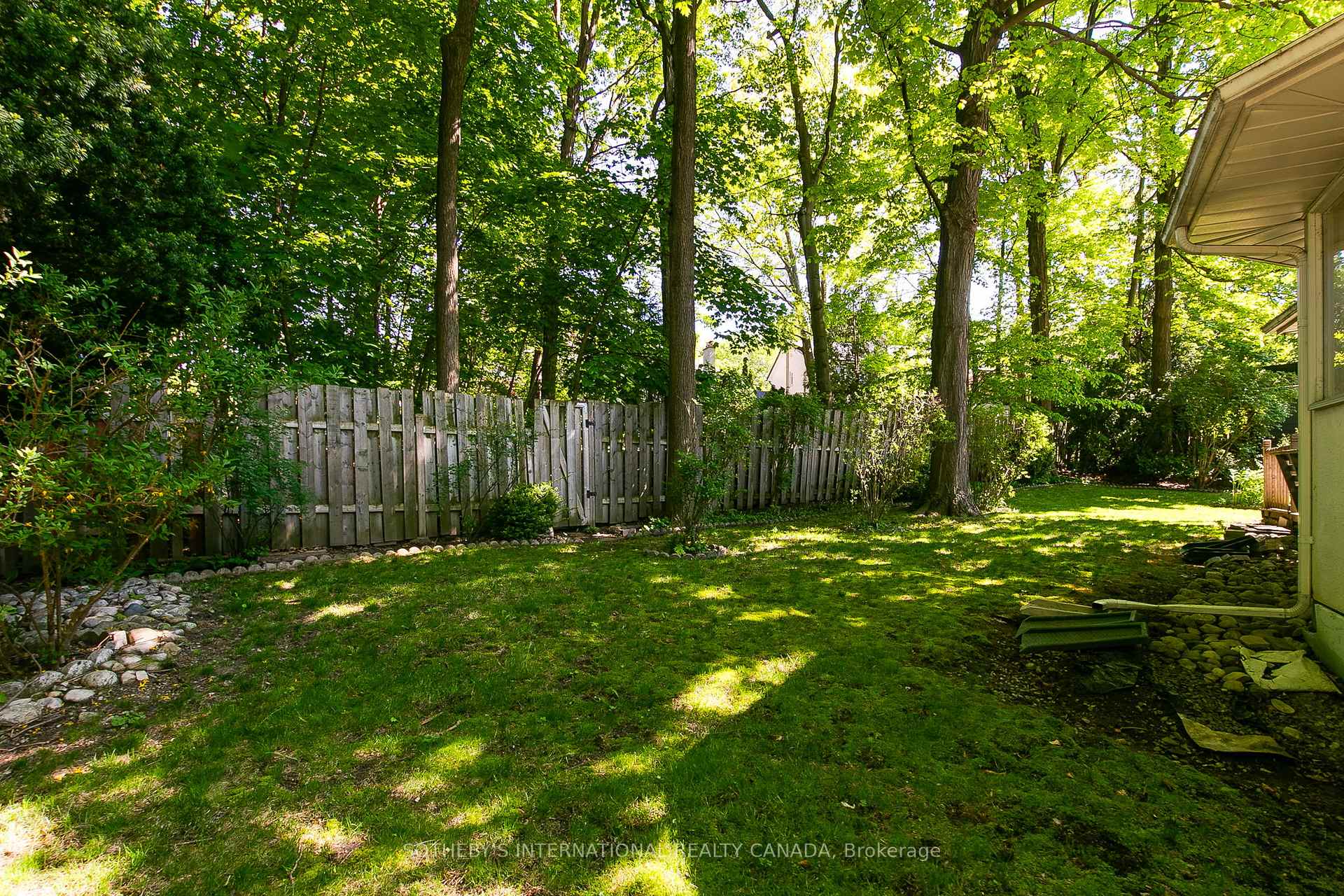 Photo 30 of 9 Queensborough Crescent, Etobicoke, Willowridge-Martingrove-Richview — HOMEH