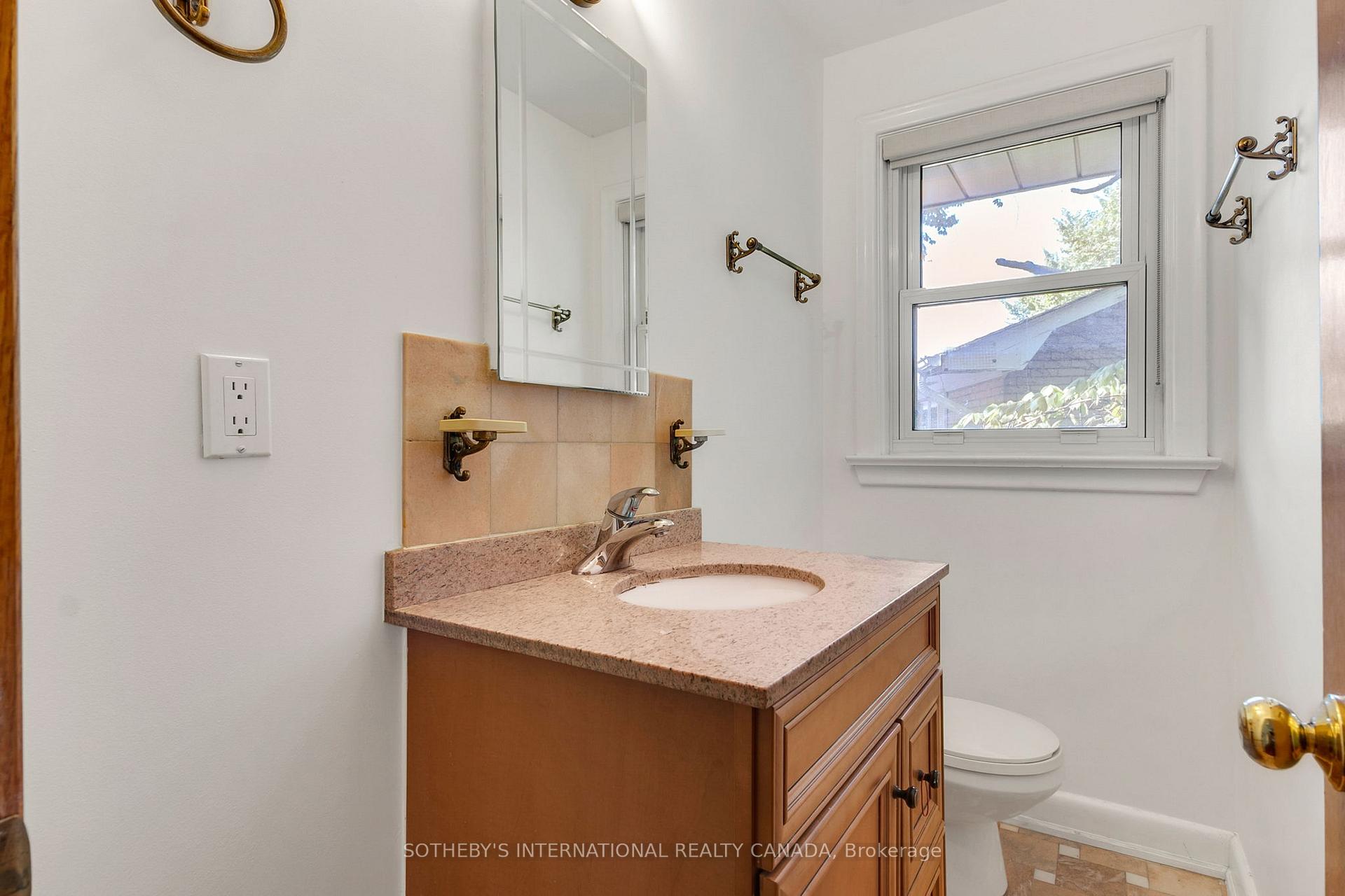 Photo 46 of 9 Queensborough Crescent, Etobicoke, Willowridge-Martingrove-Richview — HOMEH
