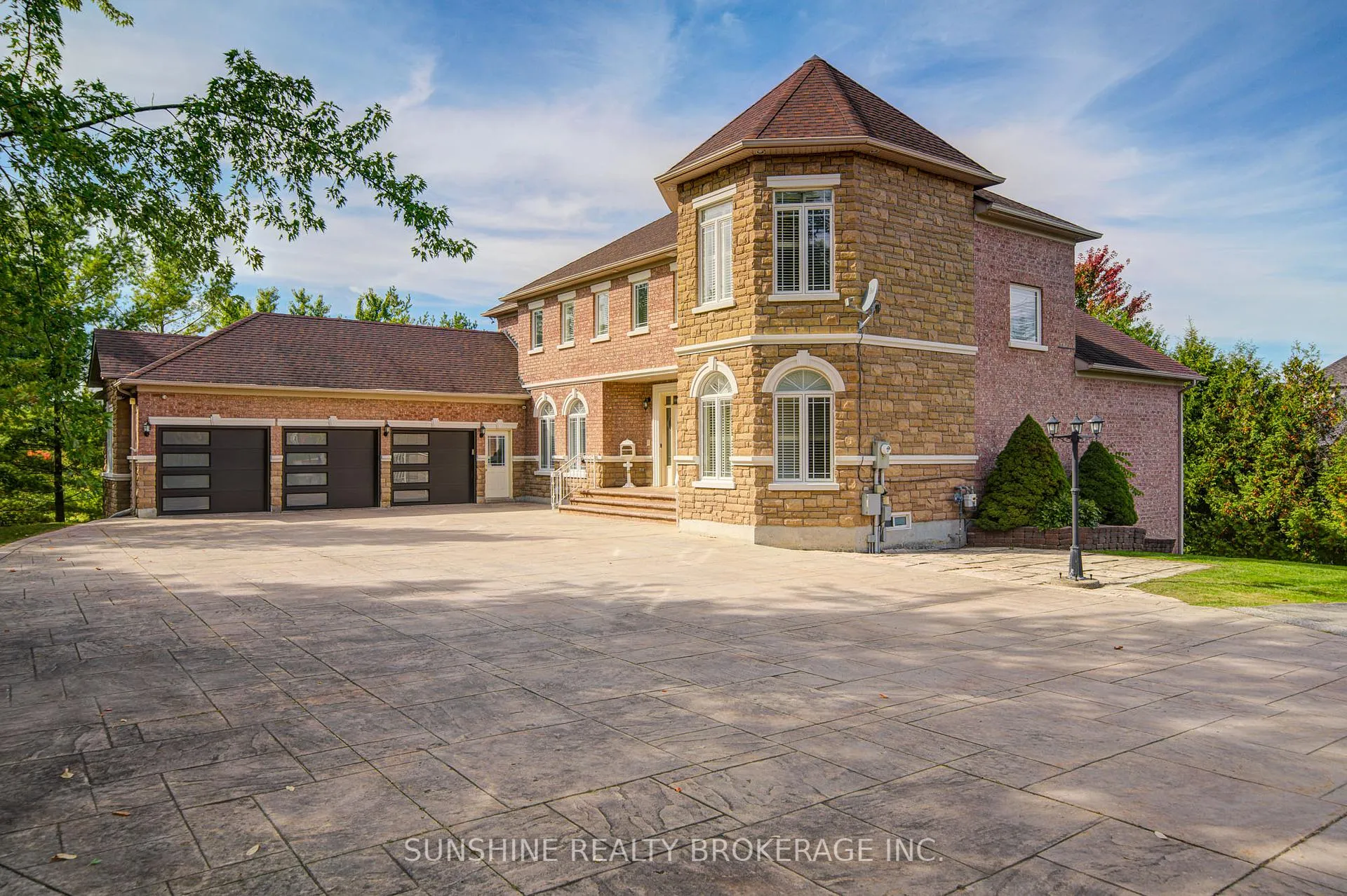 Photo 4 of 19 Aspen Leaf Court, Aurora, Hills of St Andrew — HOMEH