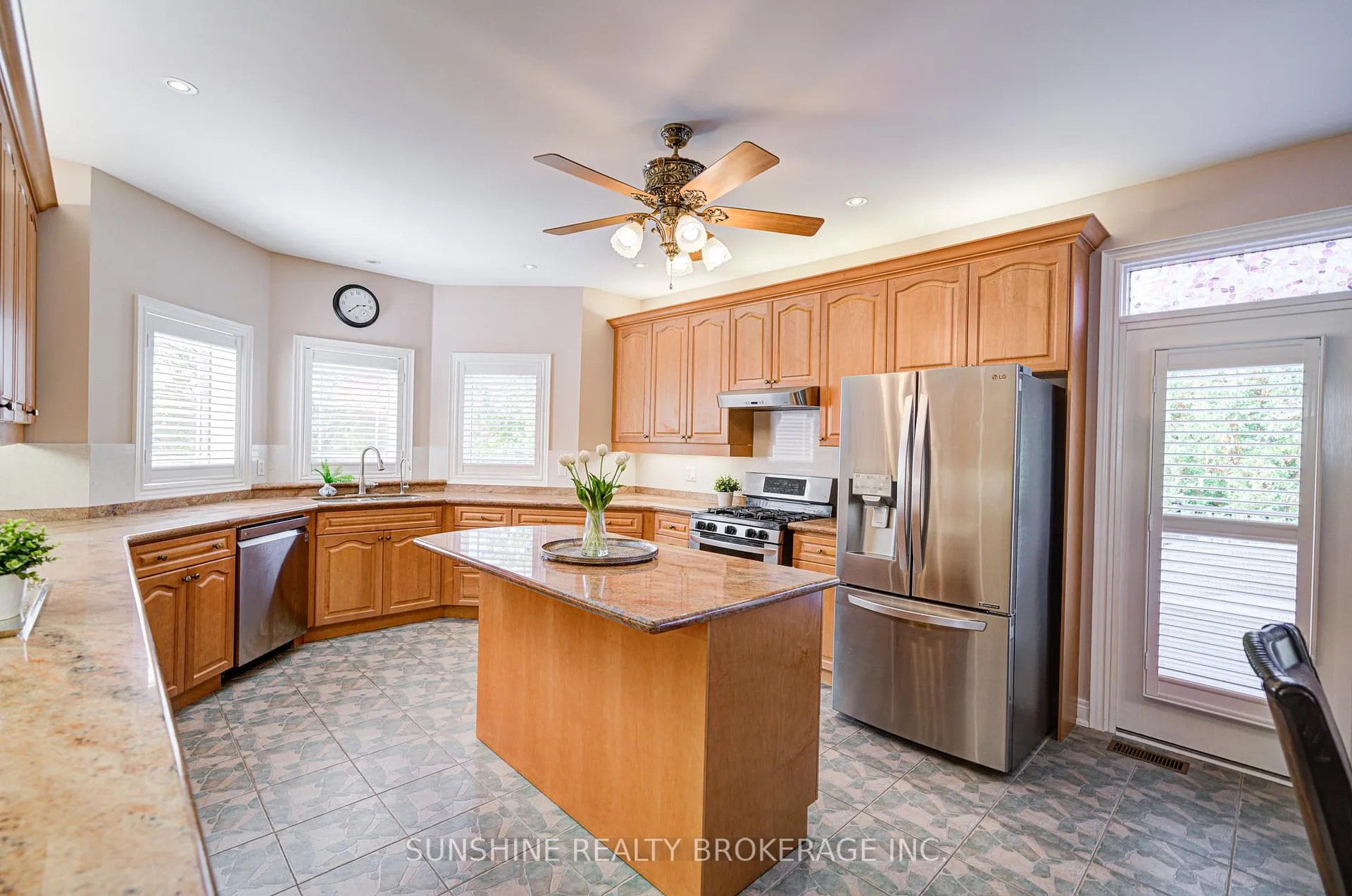 Photo 126 of 19 Aspen Leaf Court, Aurora, Hills of St Andrew — HOMEH