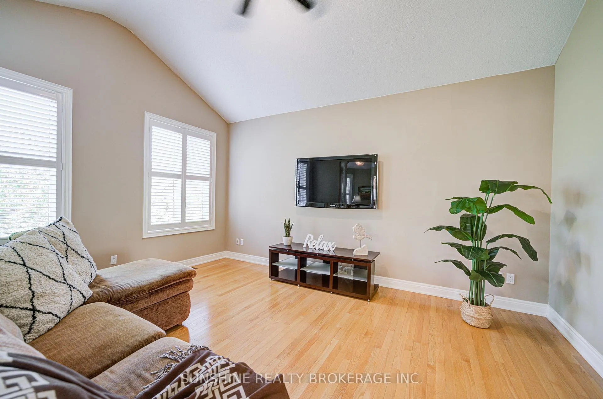 Photo 197 of 19 Aspen Leaf Court, Aurora, Hills of St Andrew — HOMEH