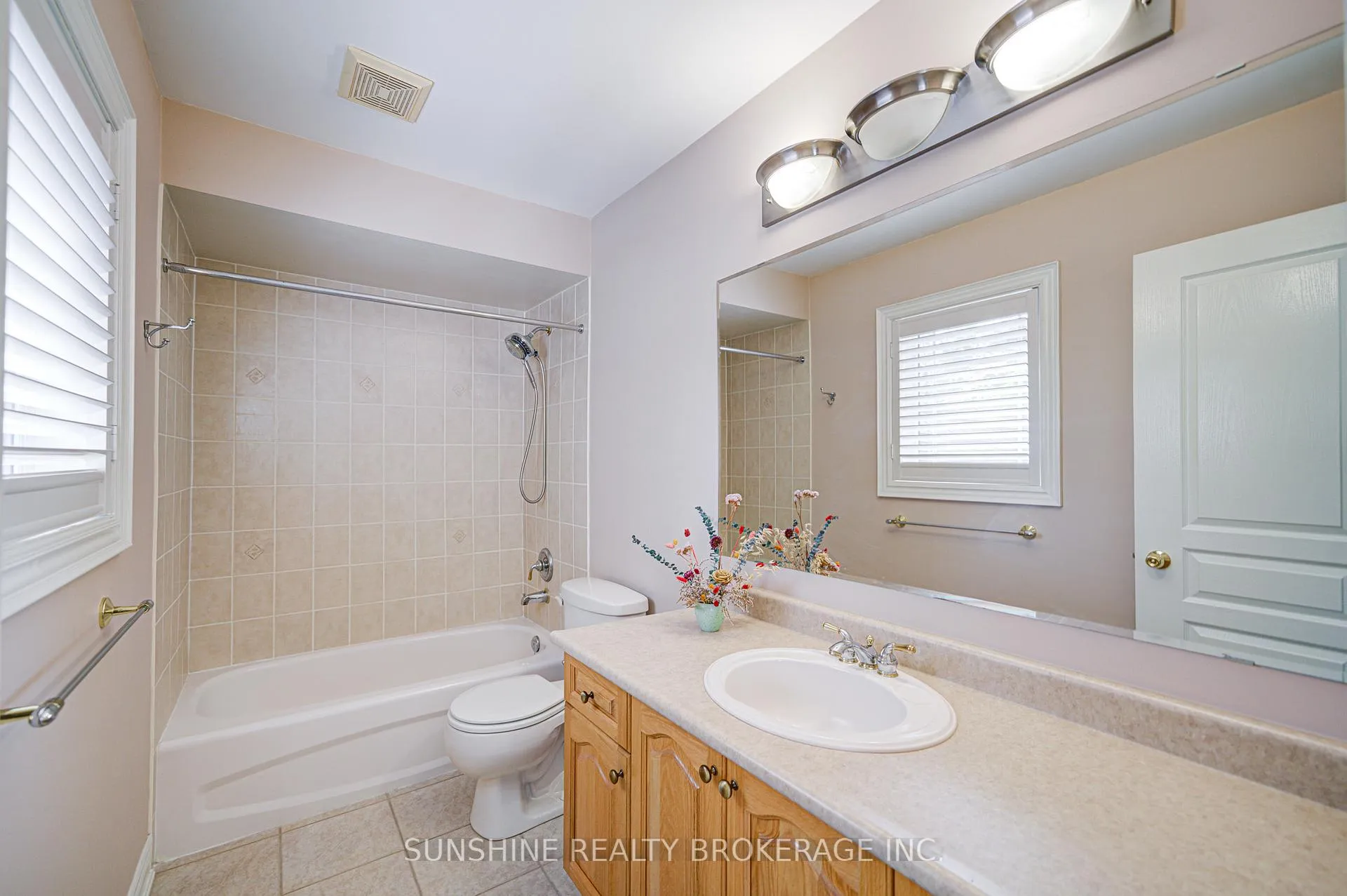 Photo 374 of 19 Aspen Leaf Court, Aurora, Hills of St Andrew — HOMEH
