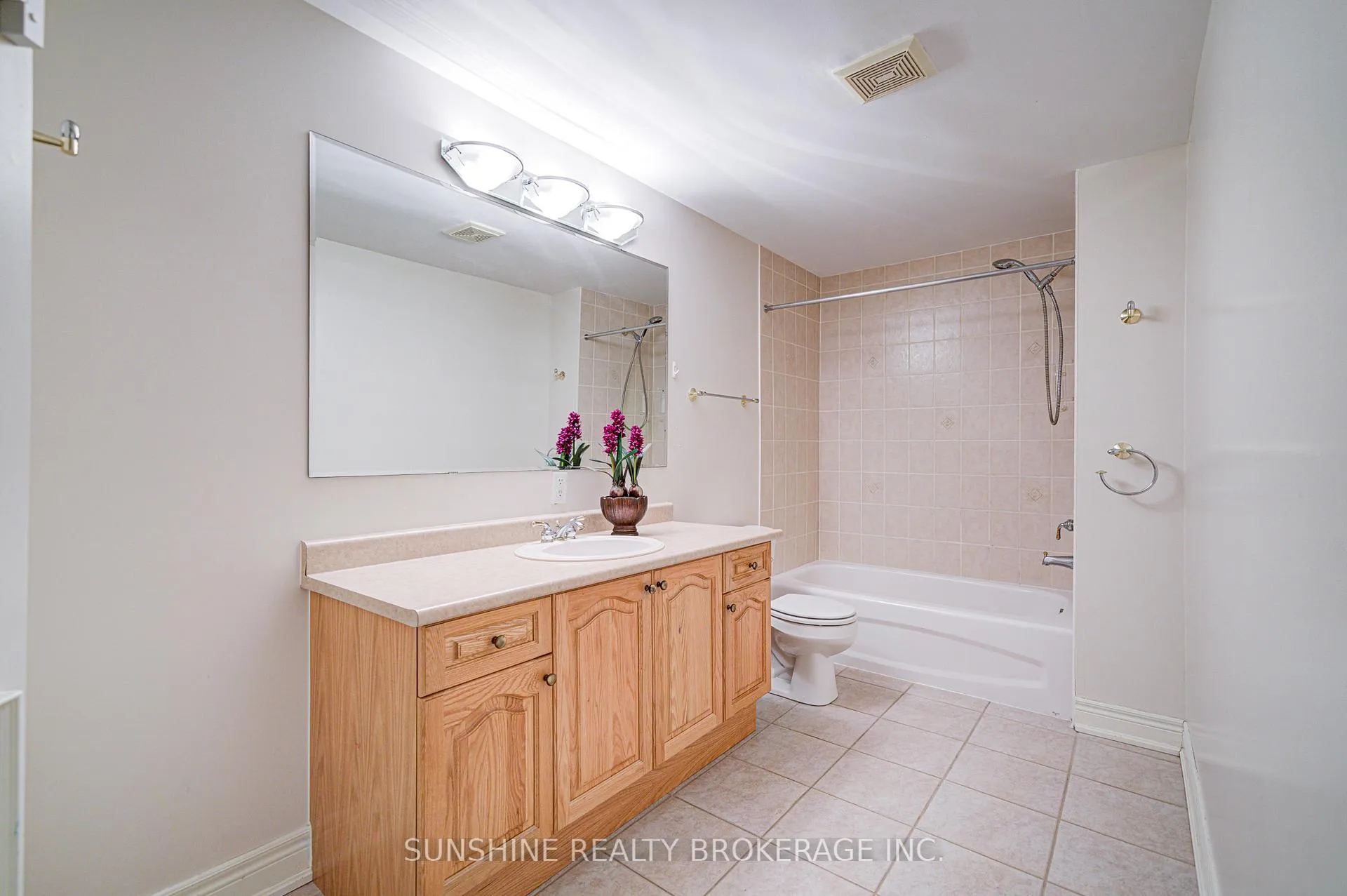 Photo 459 of 19 Aspen Leaf Court, Aurora, Hills of St Andrew — HOMEH