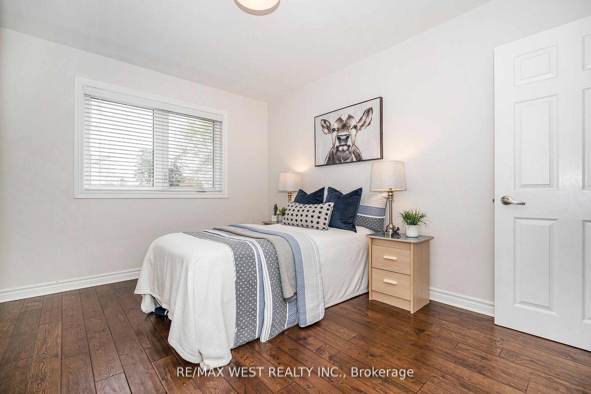 Photo 20 of 17 Forest Path Court, Etobicoke, Thistletown-Beaumonde Heights — HOMEH