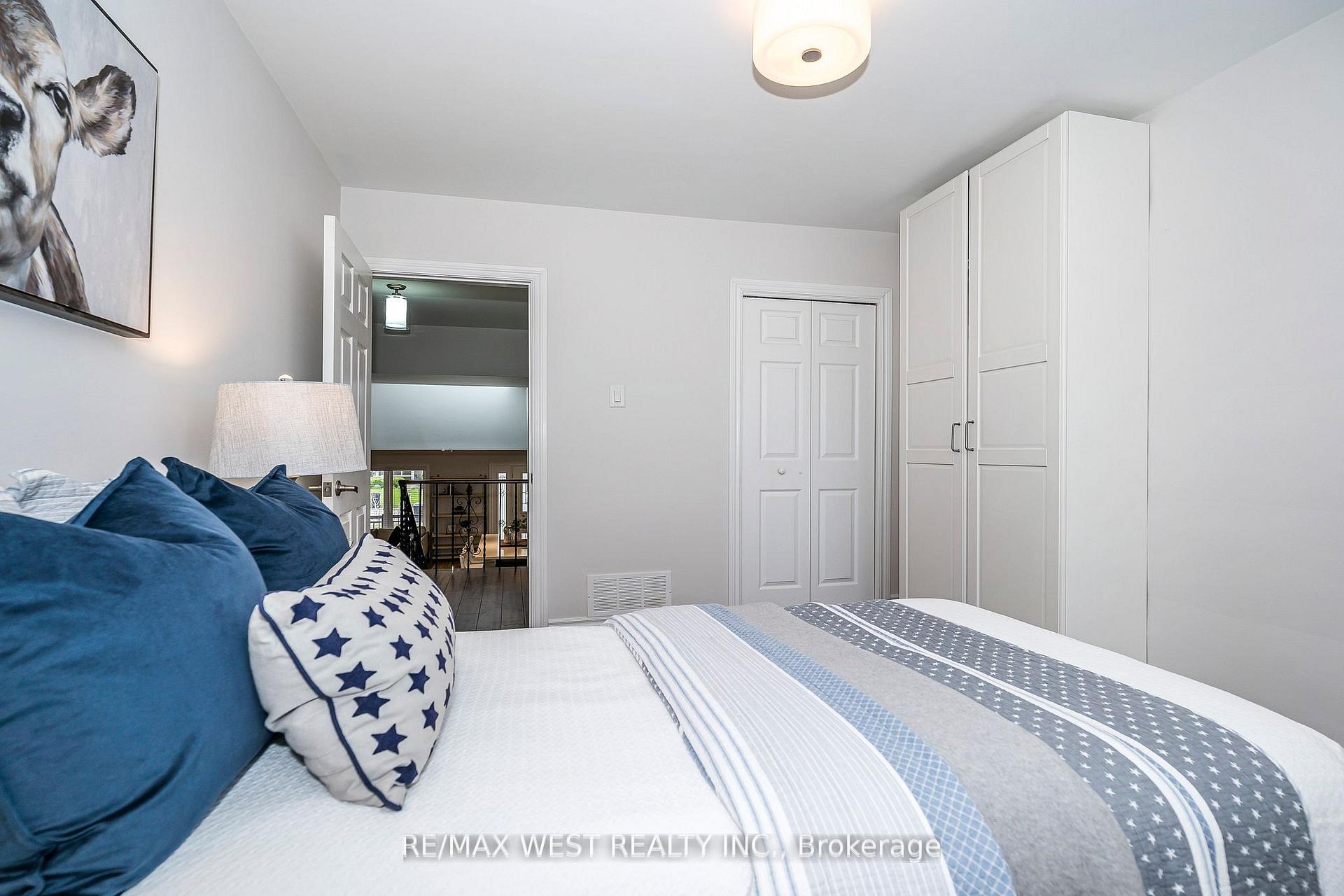 Photo 21 of 17 Forest Path Court, Etobicoke, Thistletown-Beaumonde Heights — HOMEH