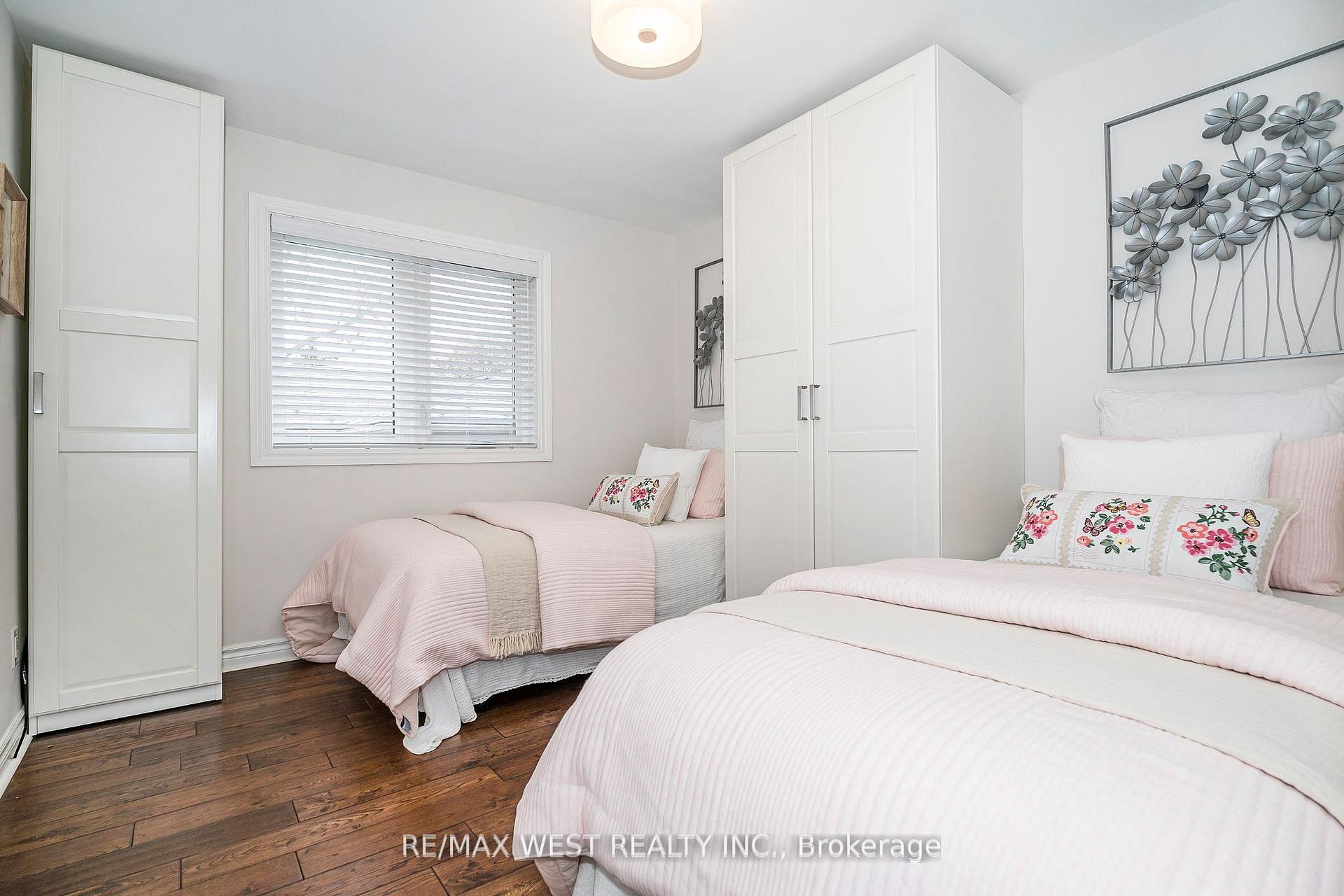 Photo 22 of 17 Forest Path Court, Etobicoke, Thistletown-Beaumonde Heights — HOMEH