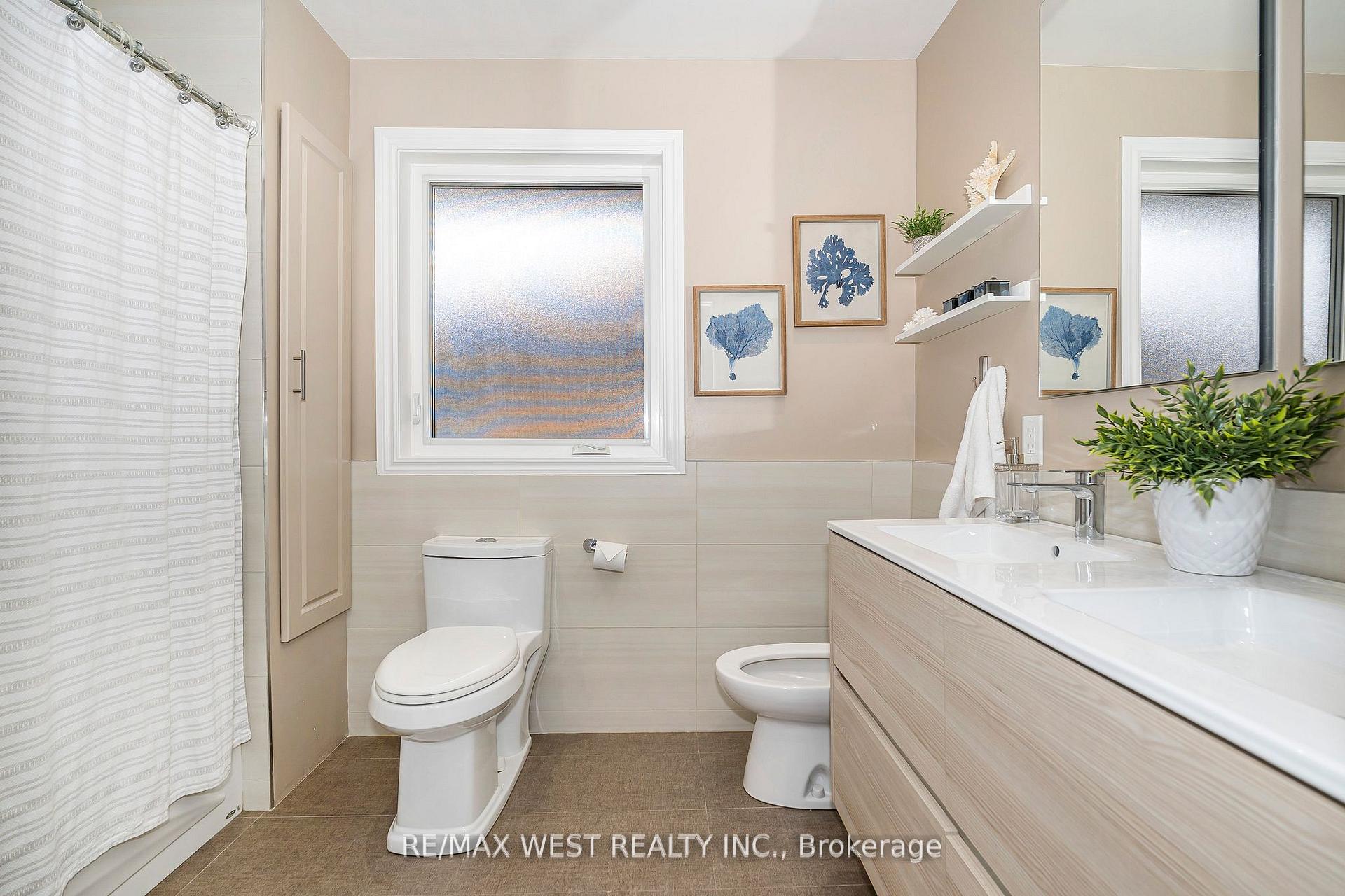 Photo 23 of 17 Forest Path Court, Etobicoke, Thistletown-Beaumonde Heights — HOMEH