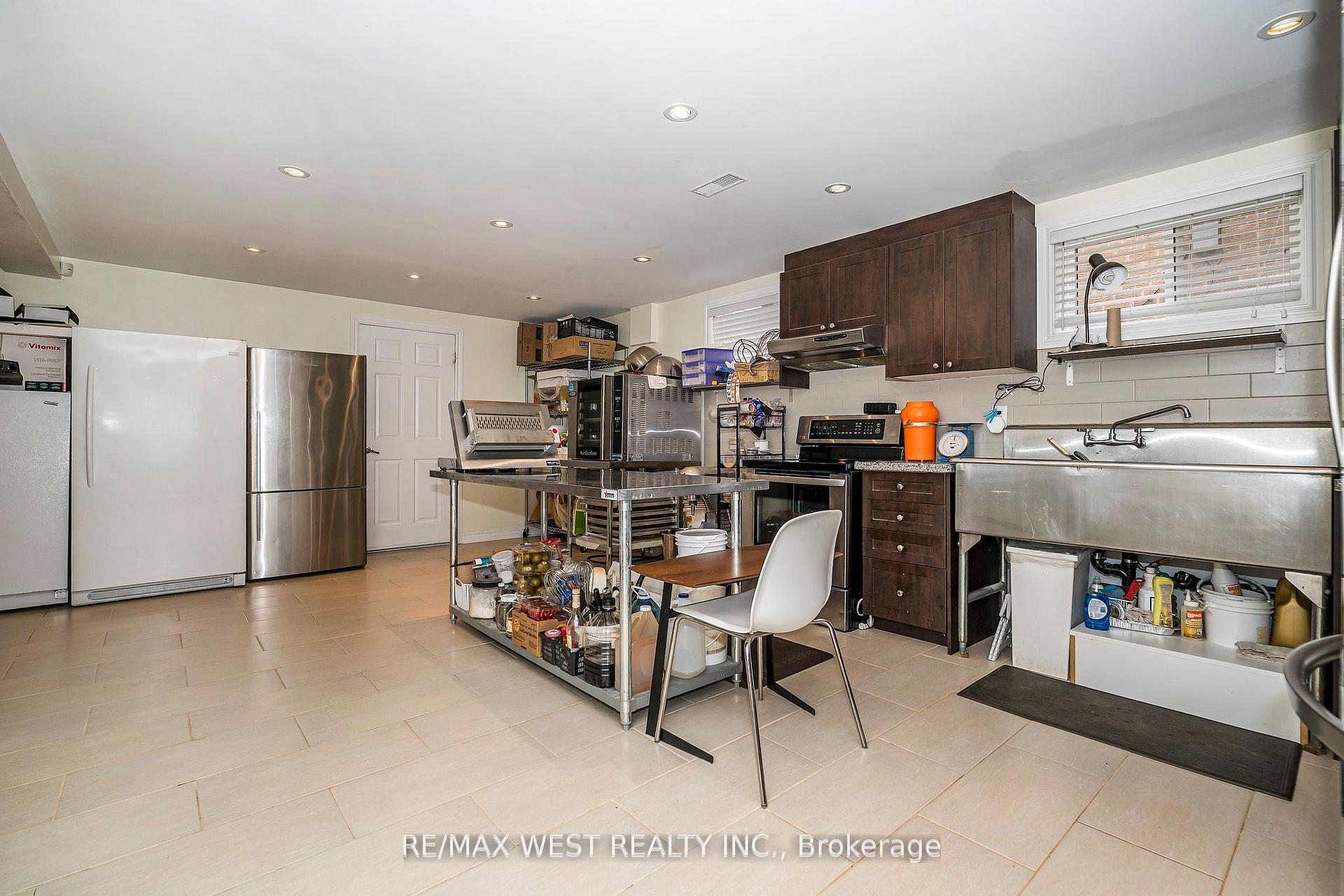 Photo 29 of 17 Forest Path Court, Etobicoke, Thistletown-Beaumonde Heights — HOMEH