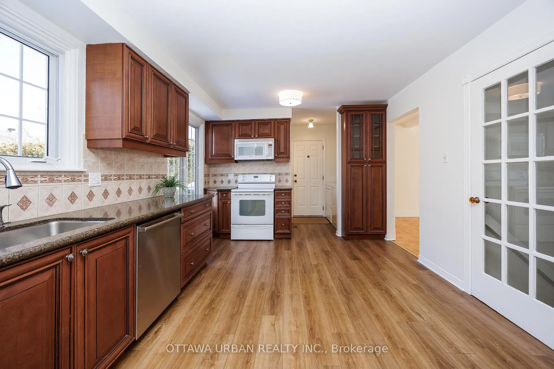 Photo 212 of 17 Woodview Crescent, Ottawa, Blackburn Hamlet — HOMEH