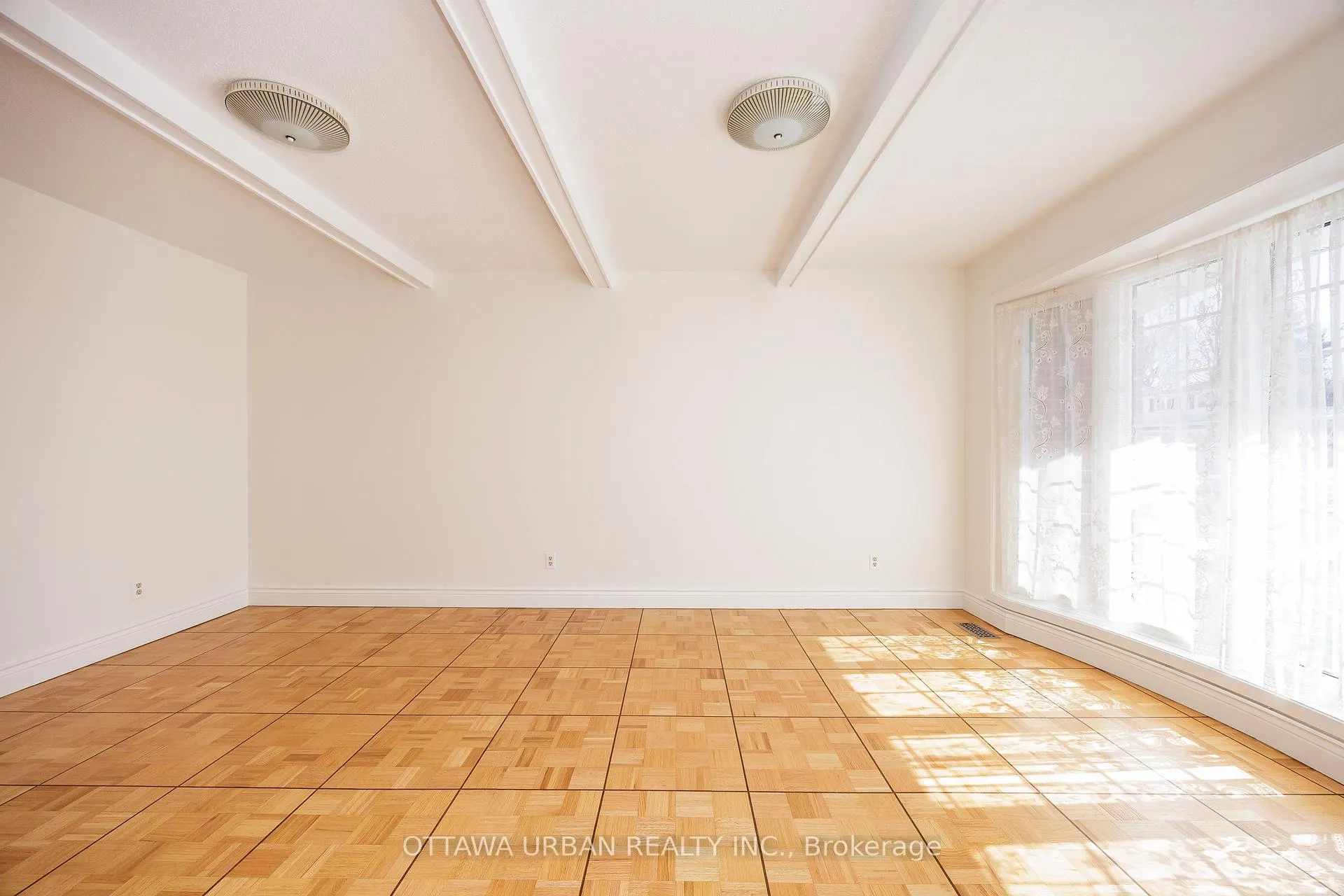 Photo 237 of 17 Woodview Crescent, Ottawa, Blackburn Hamlet — HOMEH