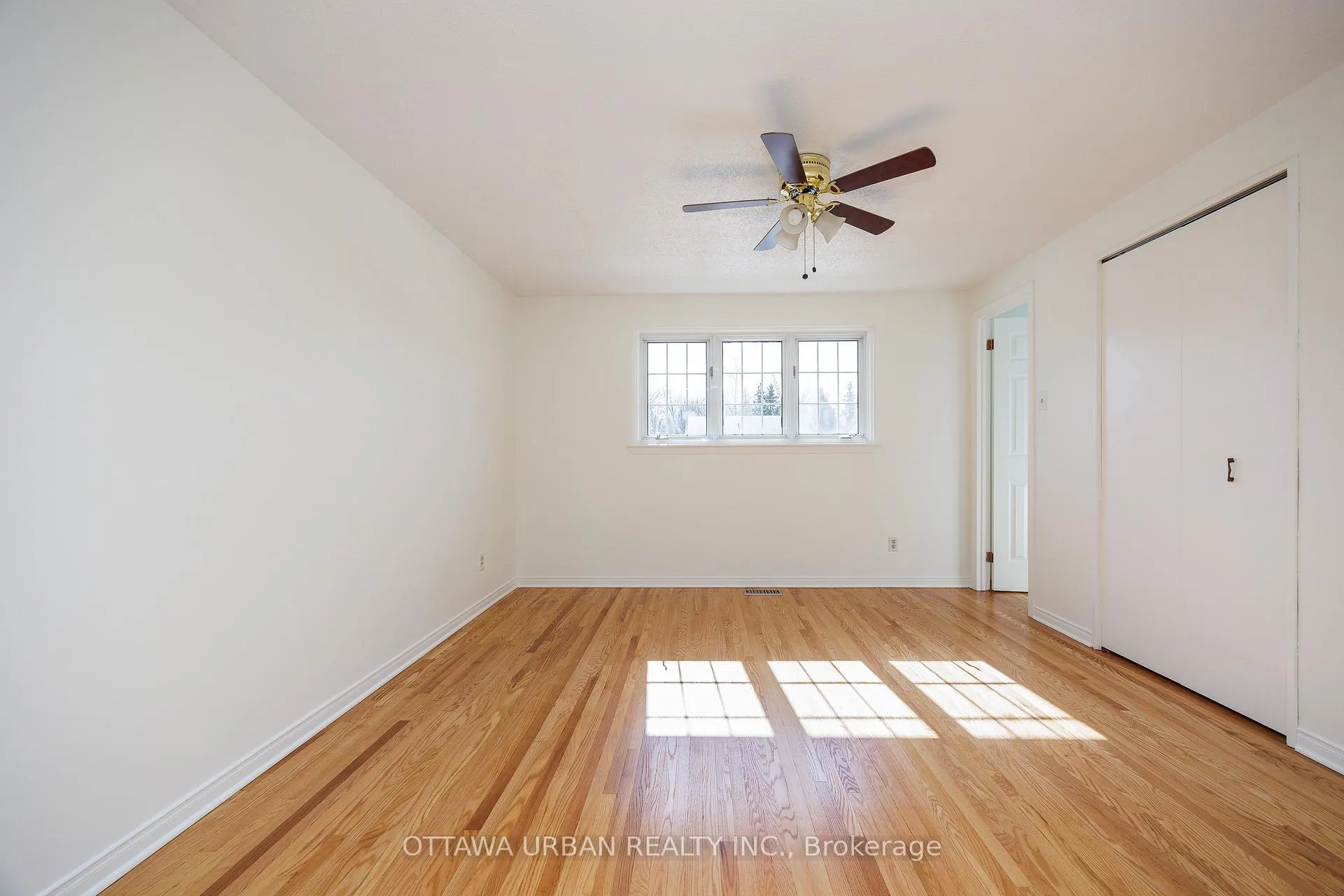 Photo 317 of 17 Woodview Crescent, Ottawa, Blackburn Hamlet — HOMEH