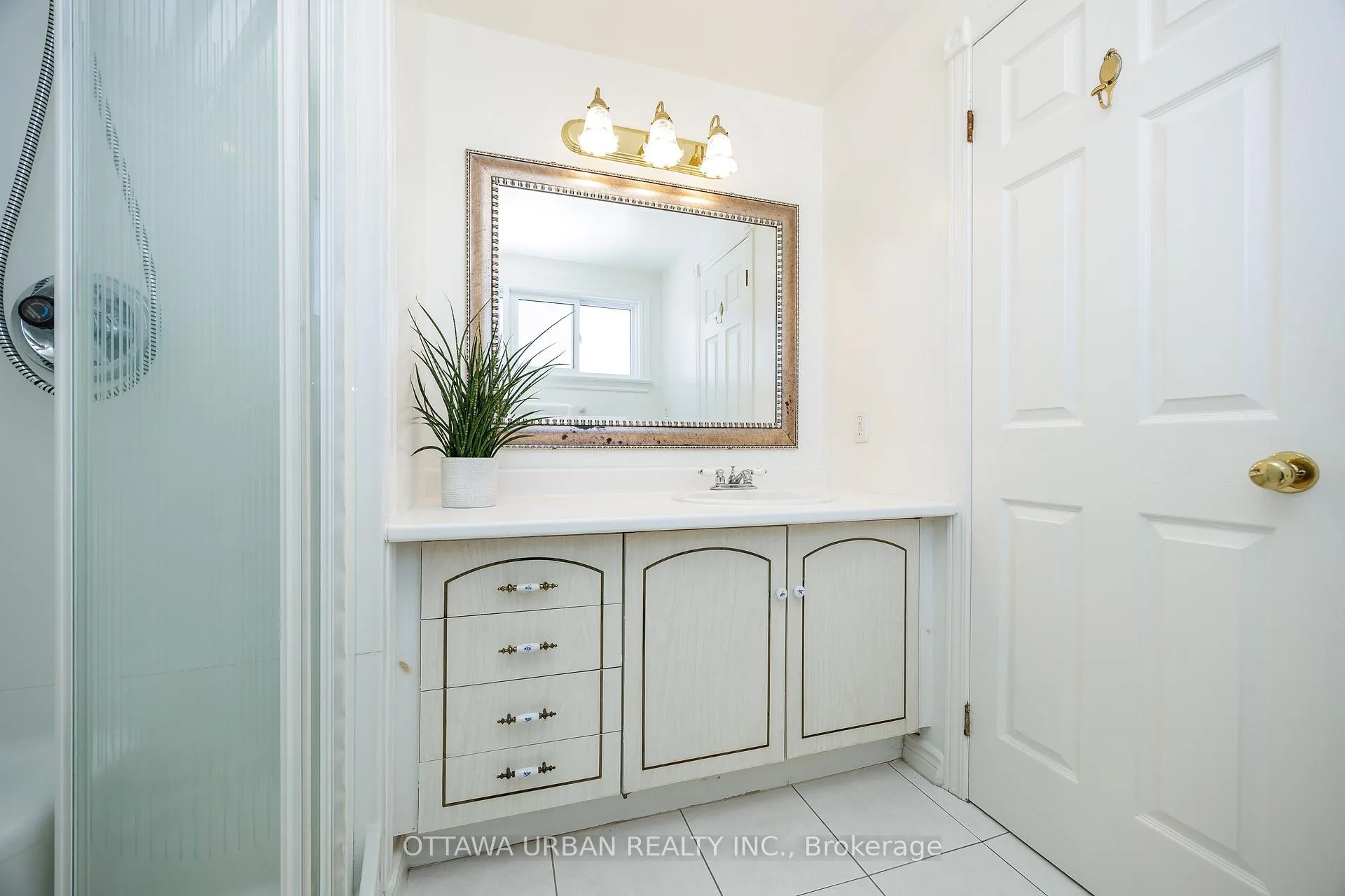 Photo 493 of 17 Woodview Crescent, Ottawa, Blackburn Hamlet — HOMEH
