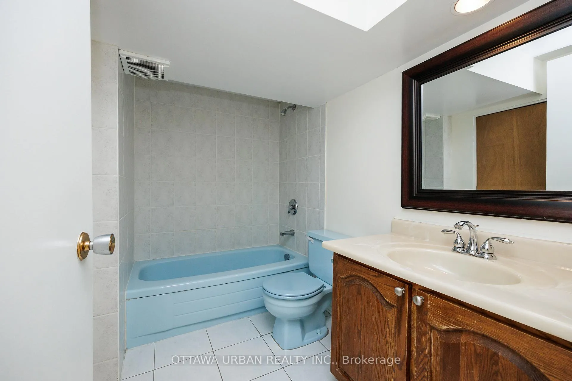 Photo 528 of 17 Woodview Crescent, Ottawa, Blackburn Hamlet — HOMEH