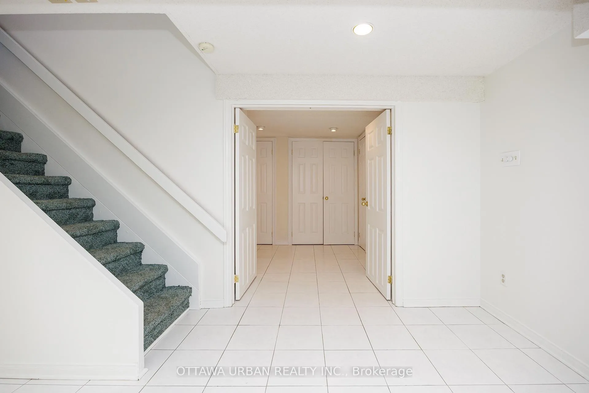 Photo 544 of 17 Woodview Crescent, Ottawa, Blackburn Hamlet — HOMEH