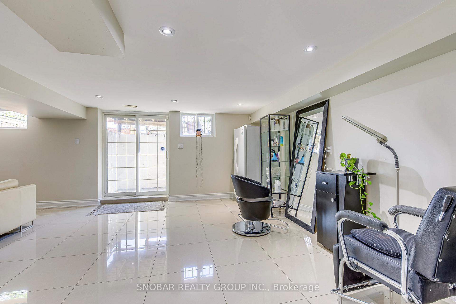 Photo 23 of 73 Westhampton Drive, Etobicoke, Kingsview Village-The Westway — HOMEH