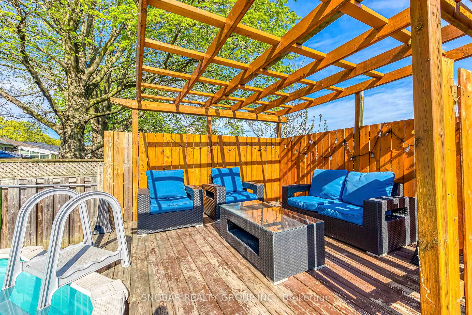 Photo 33 of 73 Westhampton Drive, Etobicoke, Kingsview Village-The Westway — HOMEH