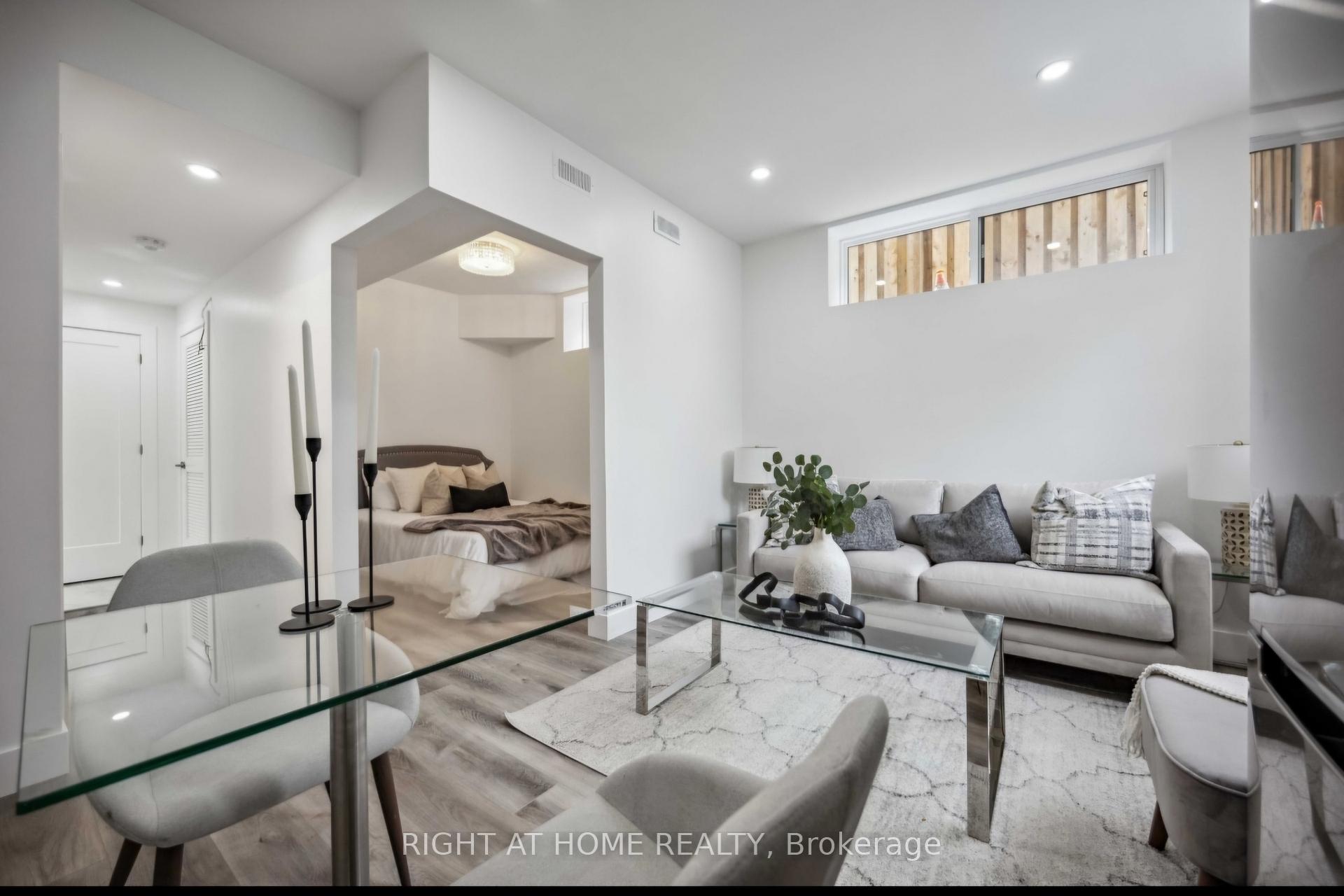 Photo 1 of 19 Hatfield (Lower) Crescent, Etobicoke, Elms-Old Rexdale — HOMEH