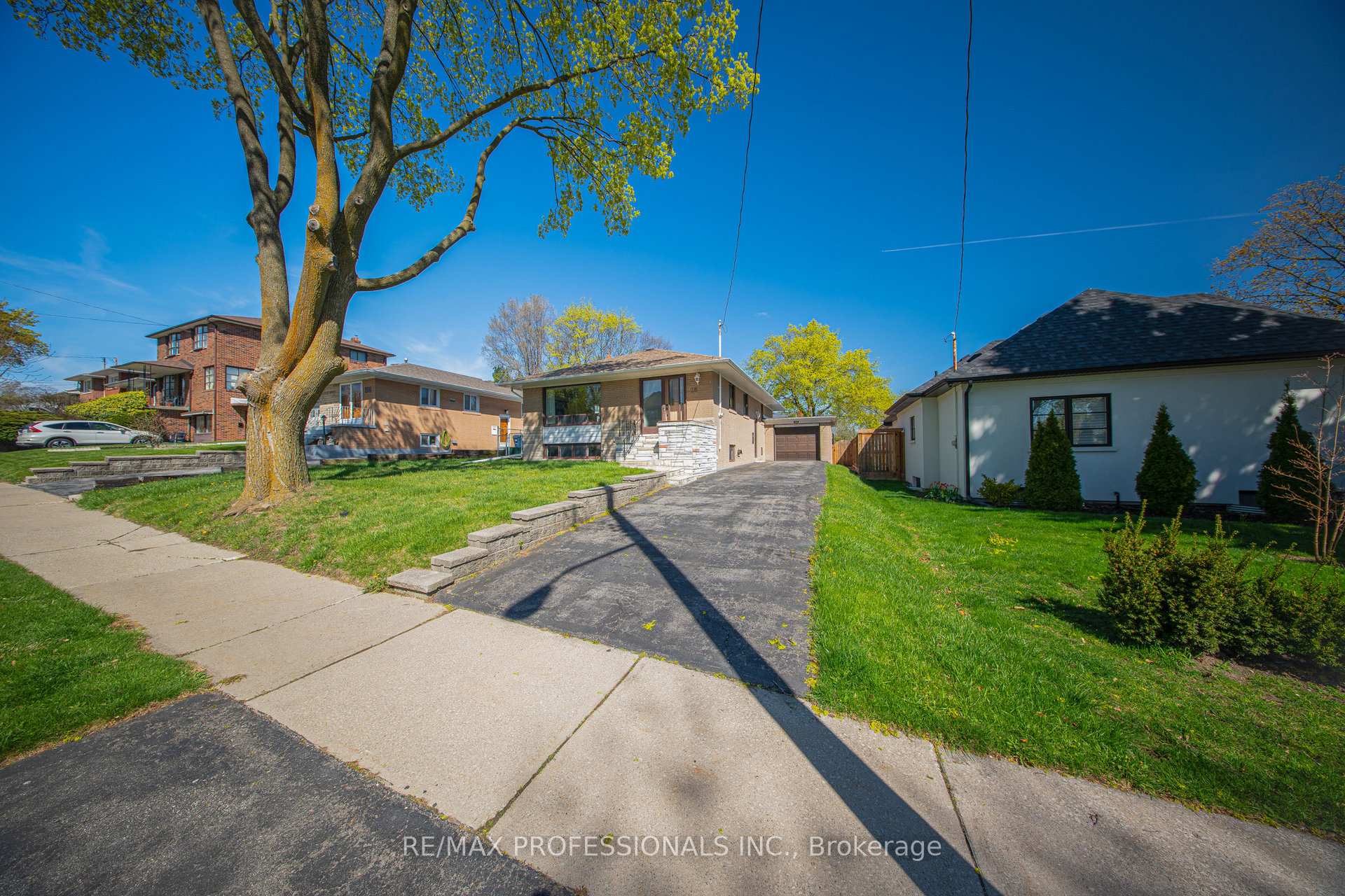 Photo 35 of 26 Crane Avenue, Etobicoke, Humber Heights — HOMEH