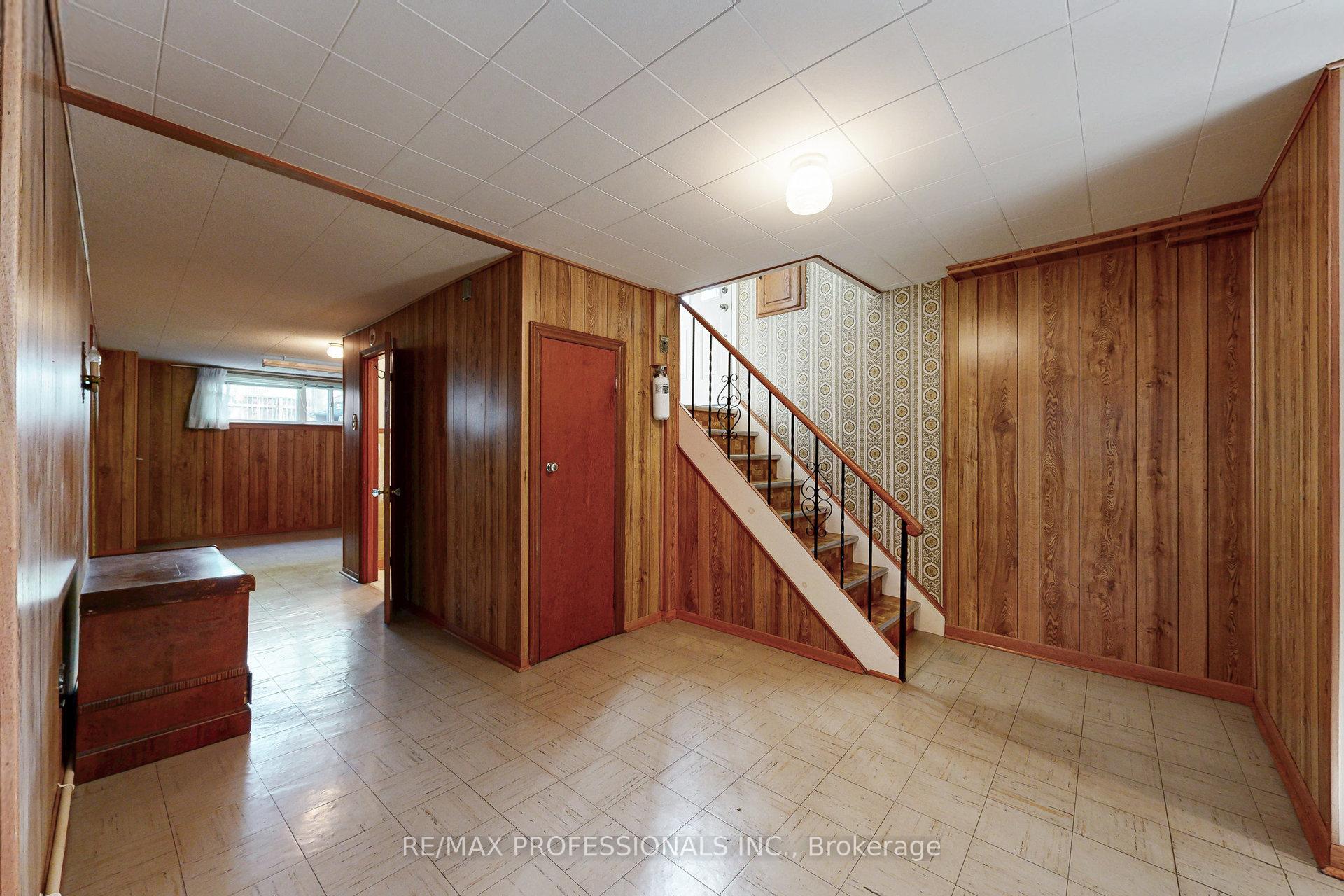 Photo 25 of 26 Crane Avenue, Etobicoke, Humber Heights — HOMEH