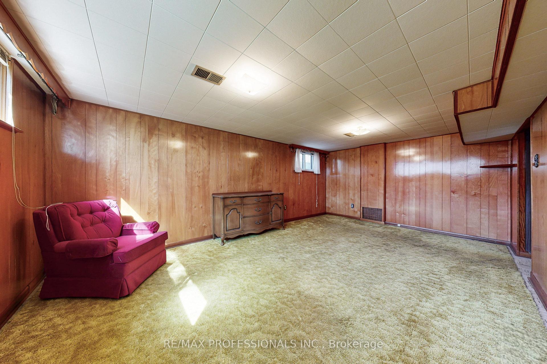 Photo 29 of 26 Crane Avenue, Etobicoke, Humber Heights — HOMEH