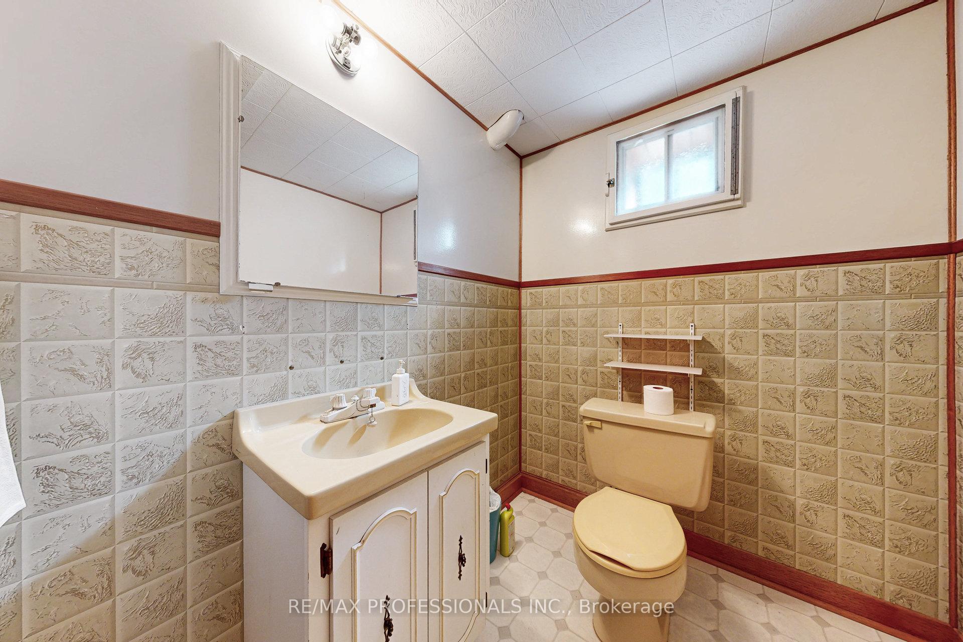 Photo 40 of 26 Crane Avenue, Etobicoke, Humber Heights — HOMEH