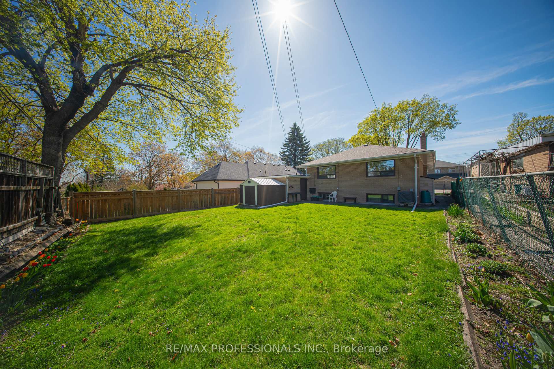 Photo 28 of 26 Crane Avenue, Etobicoke, Humber Heights — HOMEH