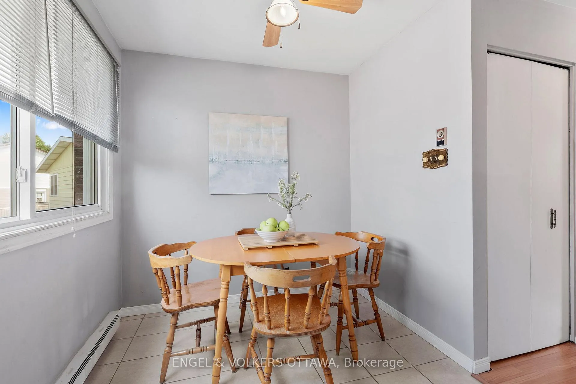 Photo 11 of 238 Wilfred Crescent, Arnprior — HOMEH