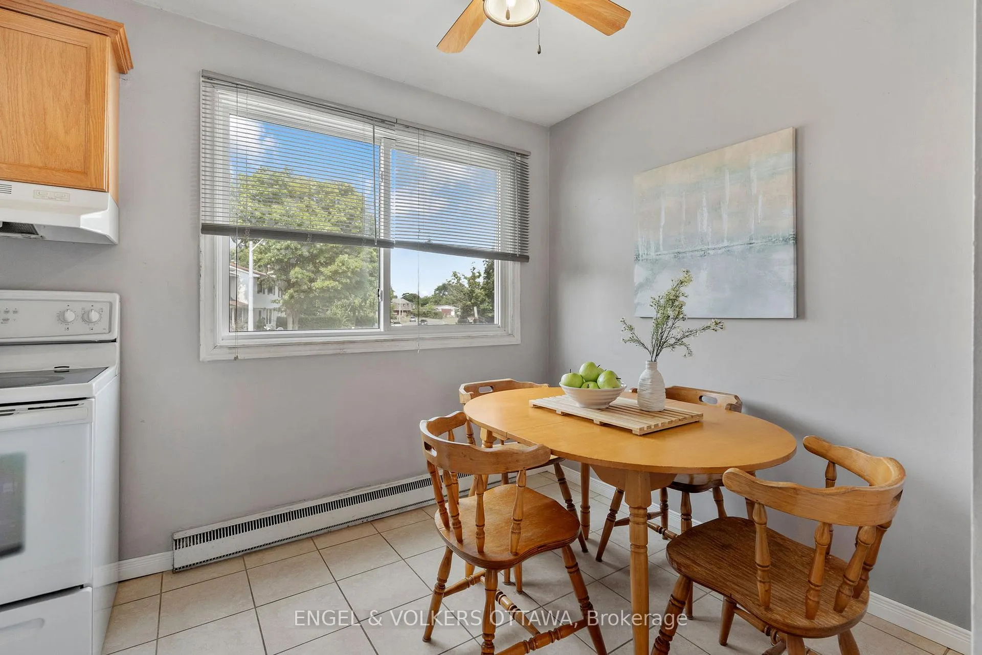 Photo 12 of 238 Wilfred Crescent, Arnprior — HOMEH
