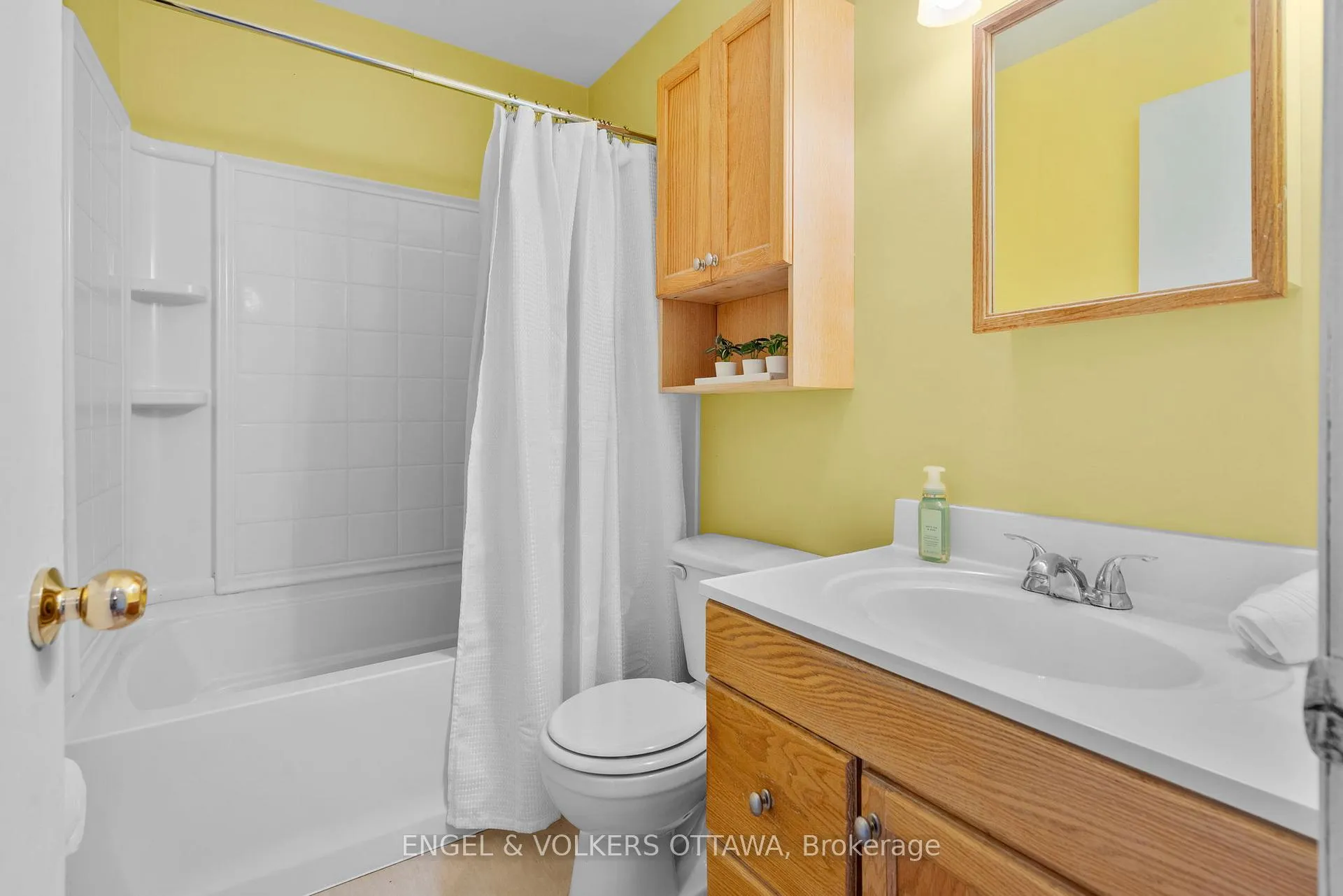 Photo 16 of 238 Wilfred Crescent, Arnprior — HOMEH
