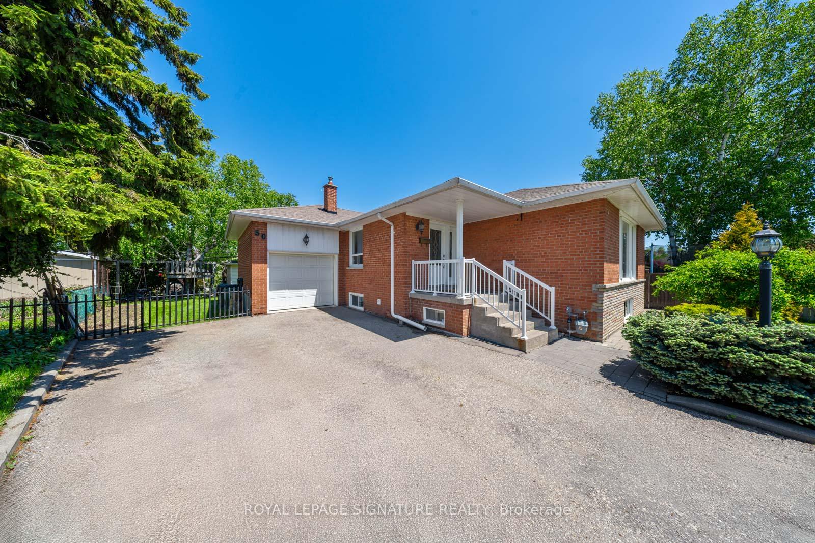 Photo 10 of 50 Dittmer Crescent, Etobicoke, West Humber-Clairville — HOMEH