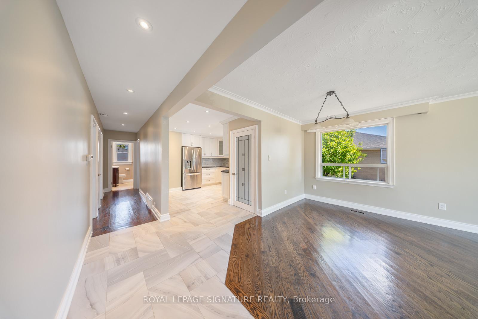 Photo 7 of 50 Dittmer Crescent, Etobicoke, West Humber-Clairville — HOMEH